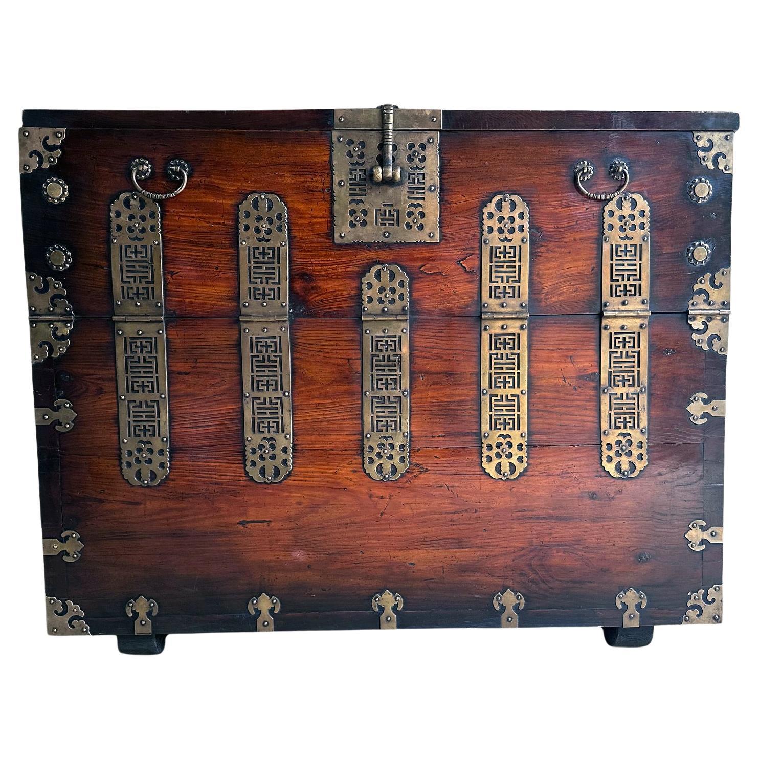 Antique Korean Bandaji Chest Gyeonggi Do Joseon Dynasty