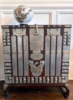 Ancienne commode coréenne Bandaji de la dynastie Joseon
