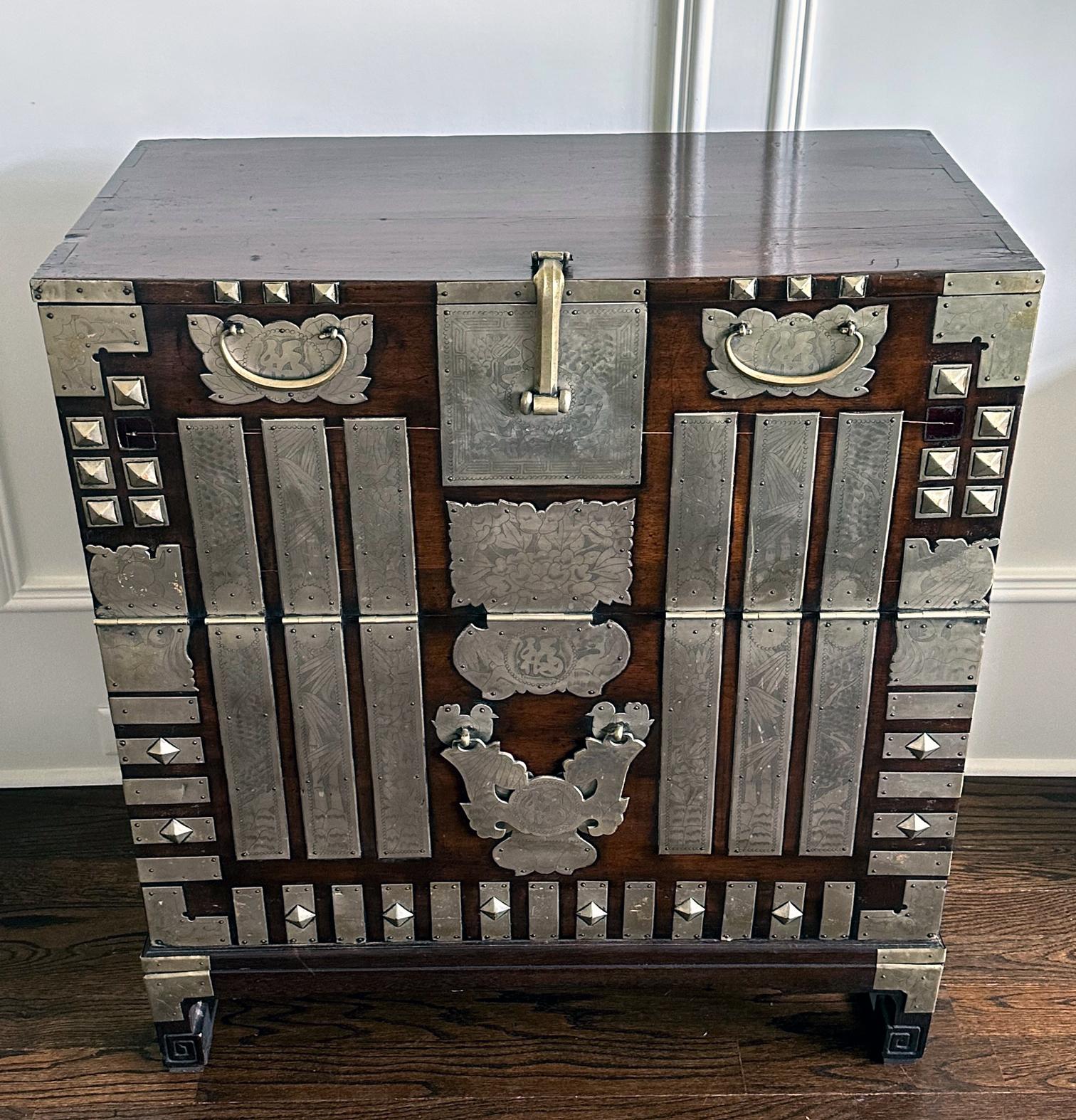 A striking Korean Bandaji with beautiful patina circa 19th century of late Joseon Dynasty. Bandaji is known as drop front half-opening chest that was used to store family valuables and beddings. The Bandaji on offer was made in Pyongyang area in now