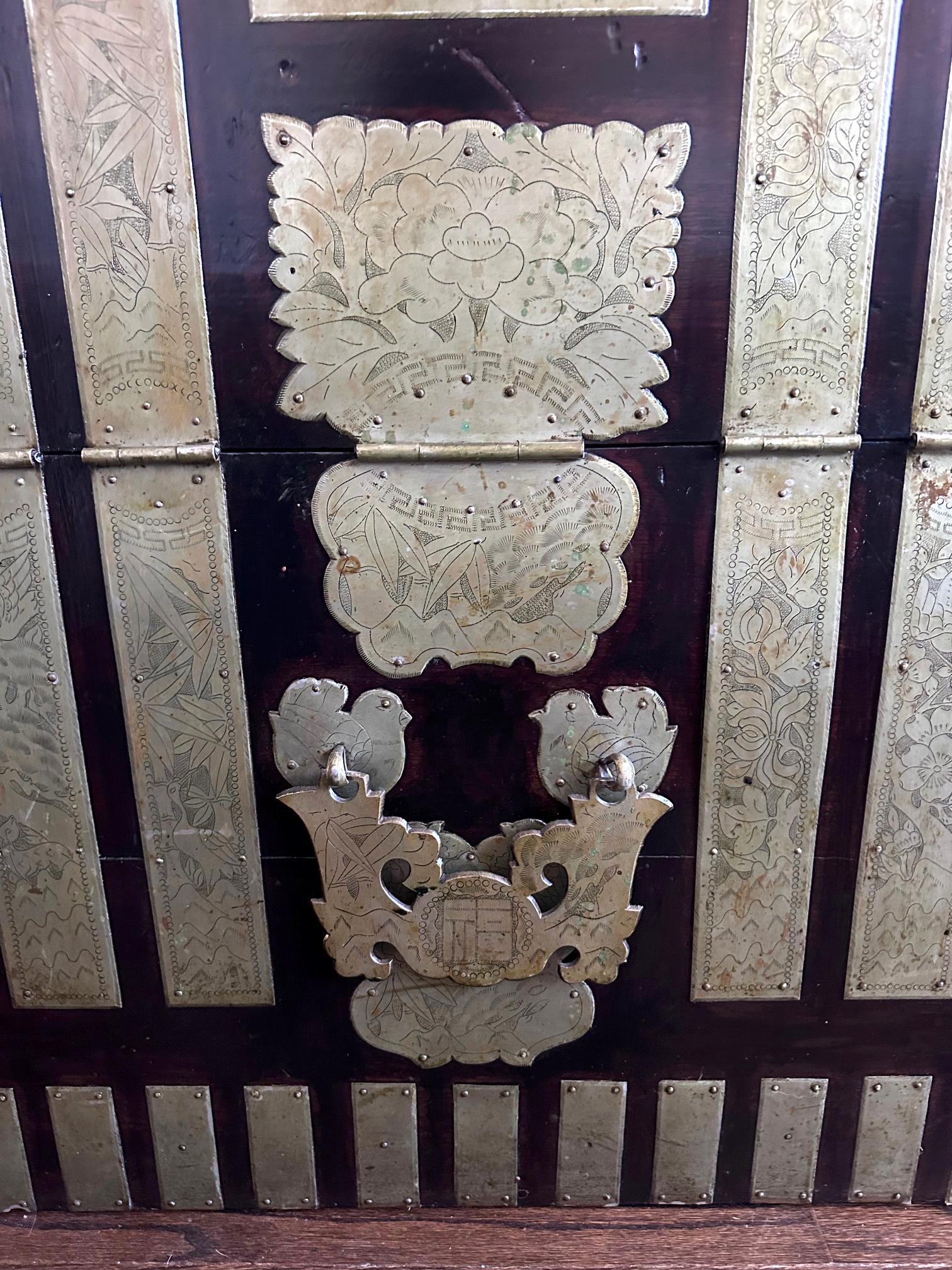 Antique Korean Bandaji Chest Pyongyang Joseon Dynasty For Sale 7