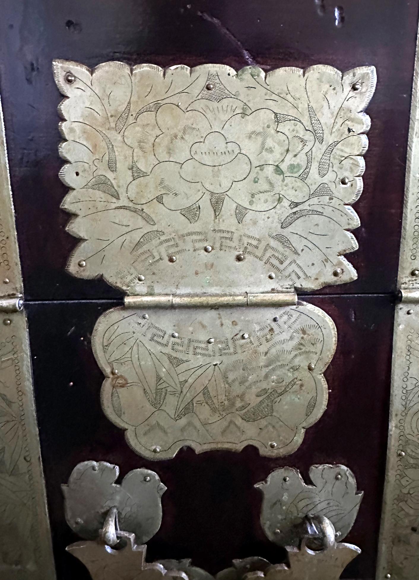 Antique Korean Bandaji Chest Pyongyang Joseon Dynasty For Sale 9