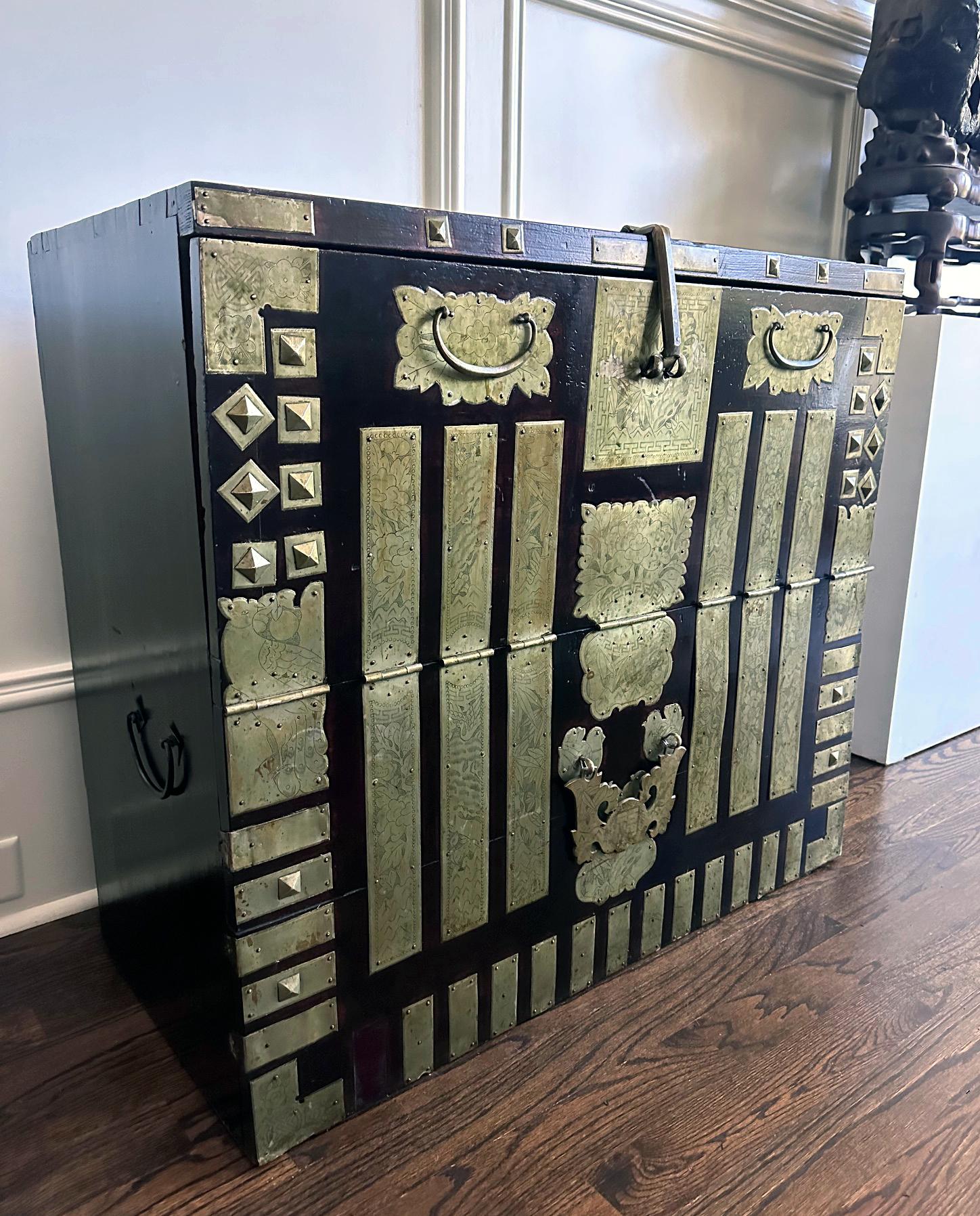 Other Antique Korean Bandaji Chest Pyongyang Joseon Dynasty For Sale