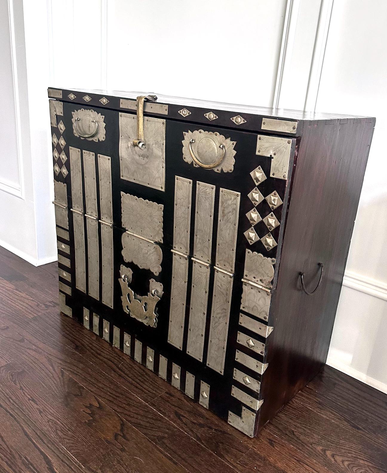 Metal Antique Korean Bandaji Chest Pyongyang Joseon Dynasty For Sale
