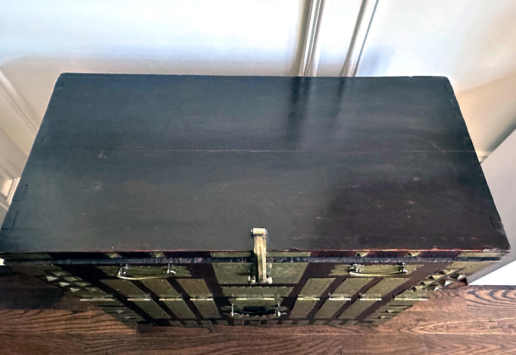 Antique Korean Bandaji Chest Pyongyang Joseon Dynasty For Sale 1