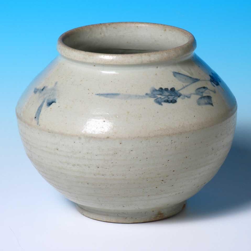 Antique Korean Blue and White Ceramic Storage Jar, Yi Dynasty In Good Condition For Sale In New York, NY