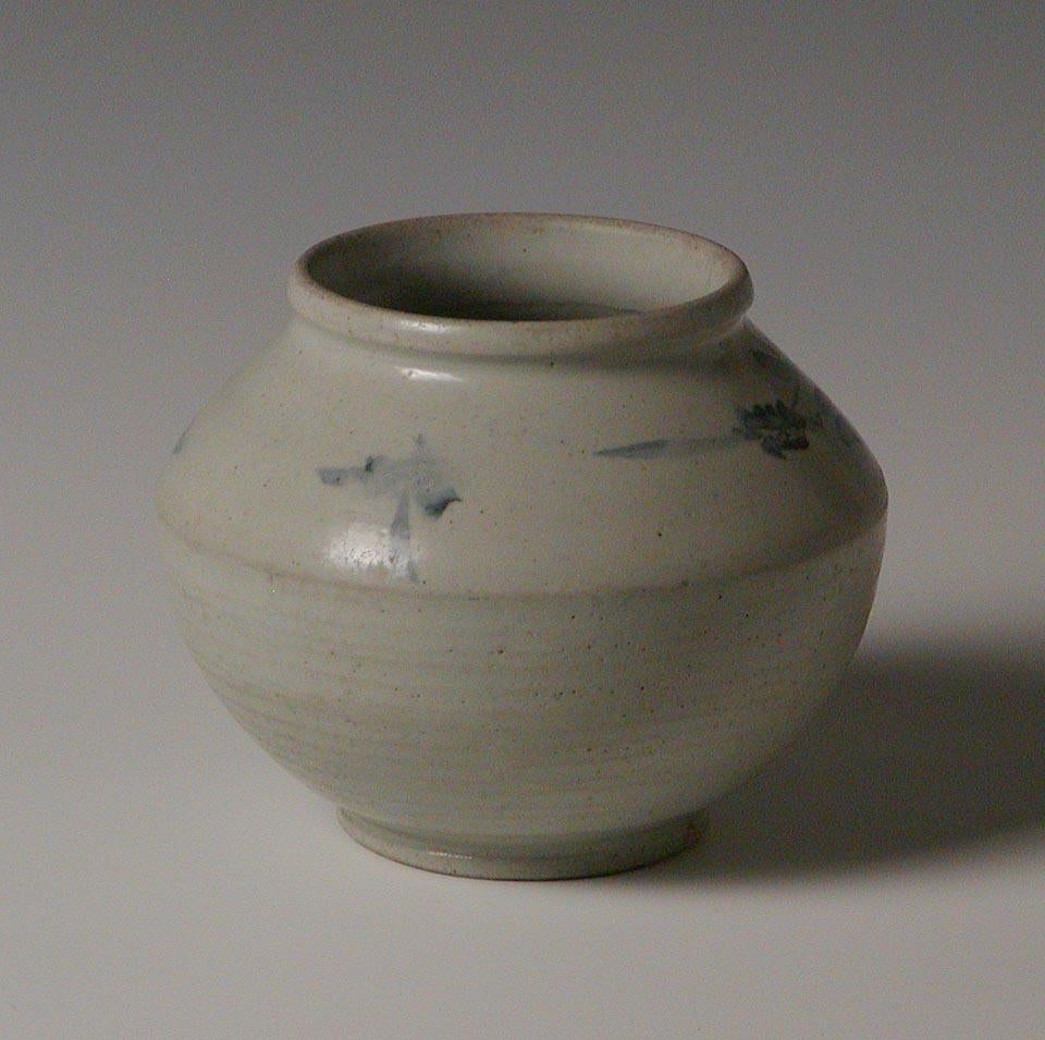 Antique Korean Blue and White Ceramic Storage Jar, Yi Dynasty For Sale 1