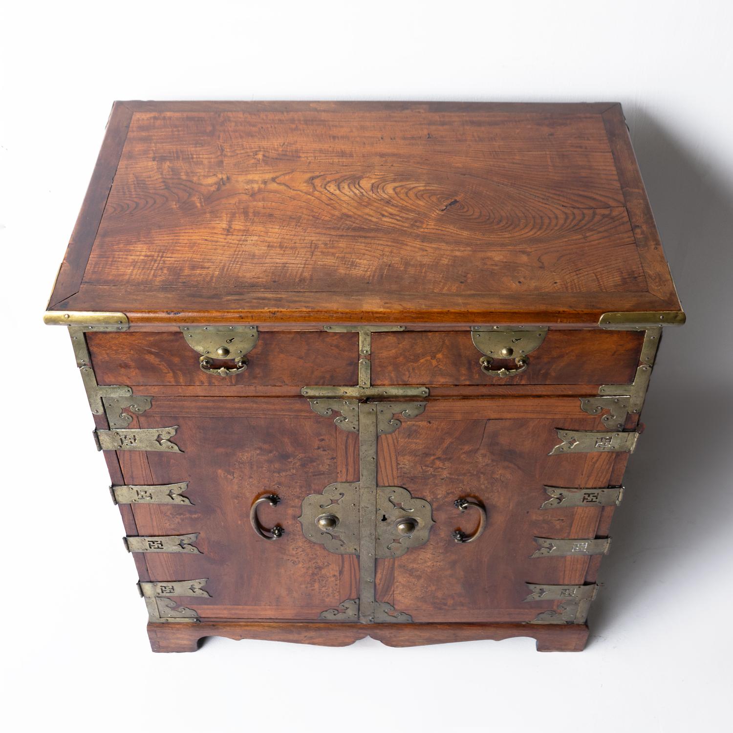 Antique Korean Burr Elm Treasure Cabinet (Kap Kae Suri) Chest Of Drawers, 19th C 5