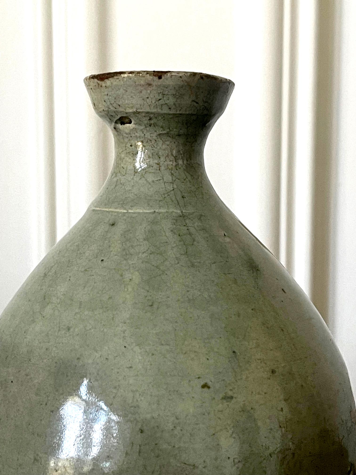 Antique Korean Celadon Bottle Vase Joseon Dynasty In Good Condition For Sale In Atlanta, GA