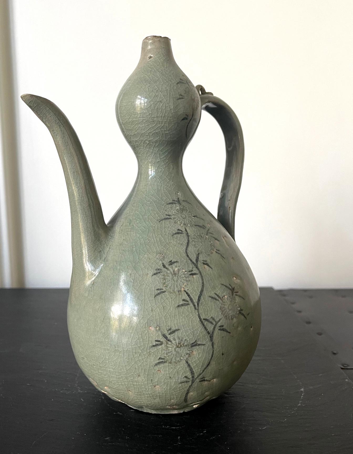 Antique Korean Celadon Ceramic Ewer with Slip Inlay Goryeo Dynasty In Fair Condition In Atlanta, GA