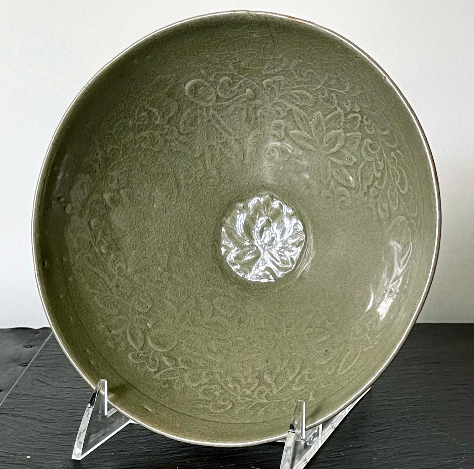 Archaistic Antique Korean Ceramic Bowl with Carved Design Goryeo Dynasty For Sale