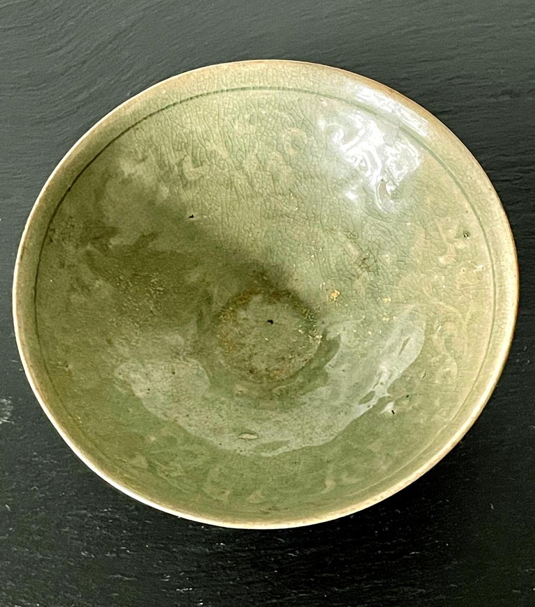 Antique Korean Ceramic Bowl with Incised Design For Sale at 1stDibs
