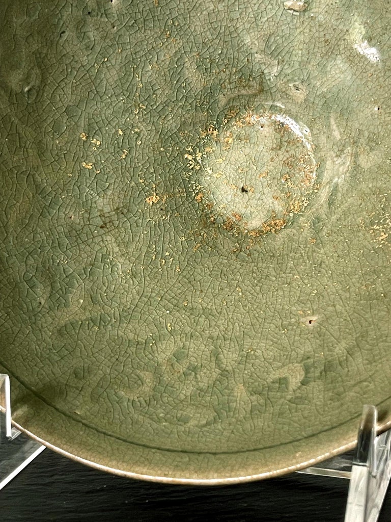 Antique Korean Ceramic Bowl with Incised Design For Sale at 1stDibs