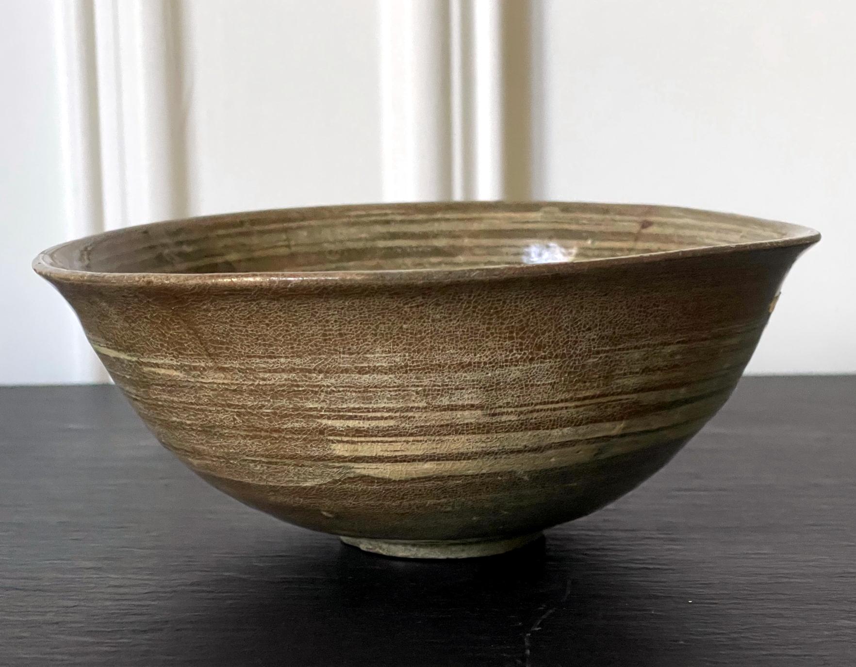 Antique Korean Ceramic Buncheong Bowl Joseon Dynasty In Good Condition For Sale In Atlanta, GA