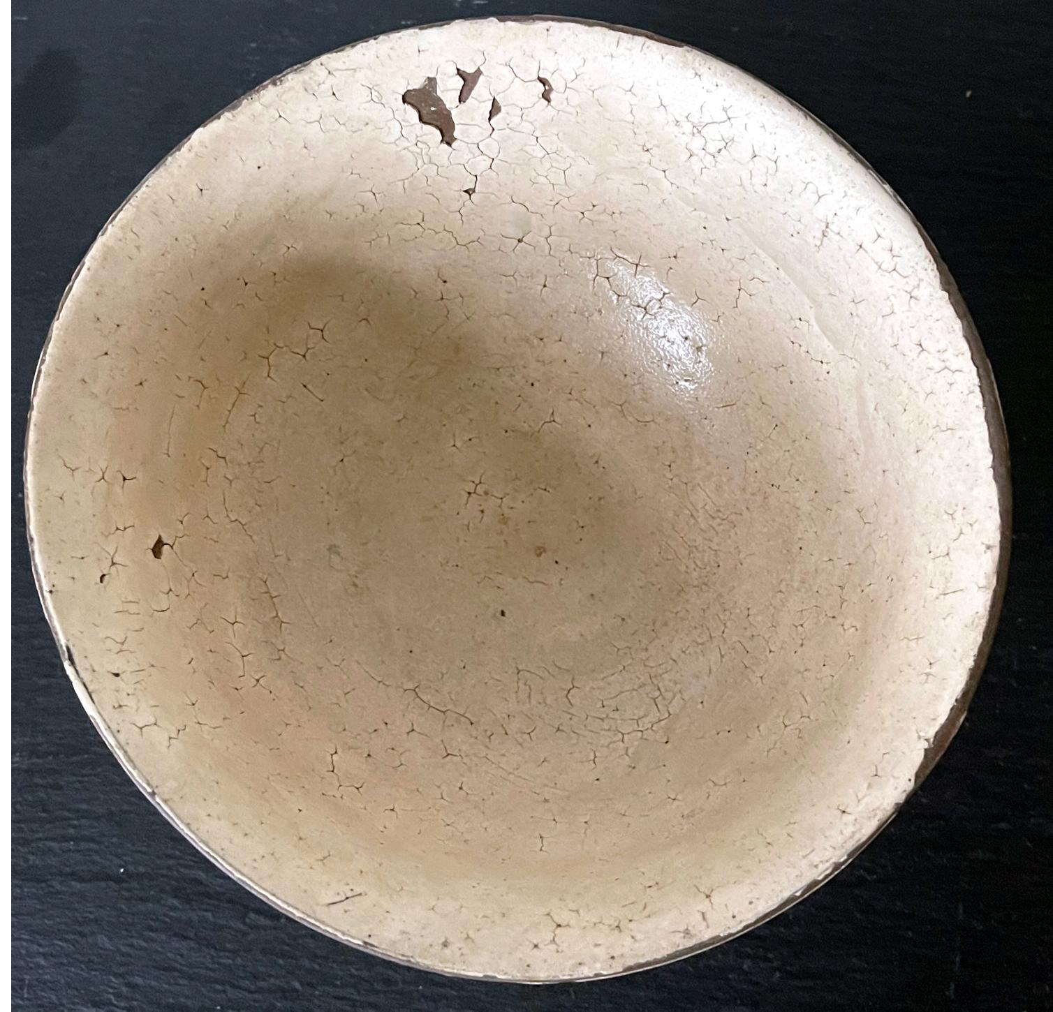 Antique Korean Ceramic Komogai Chawan with Tamagode Glaze For Sale 1