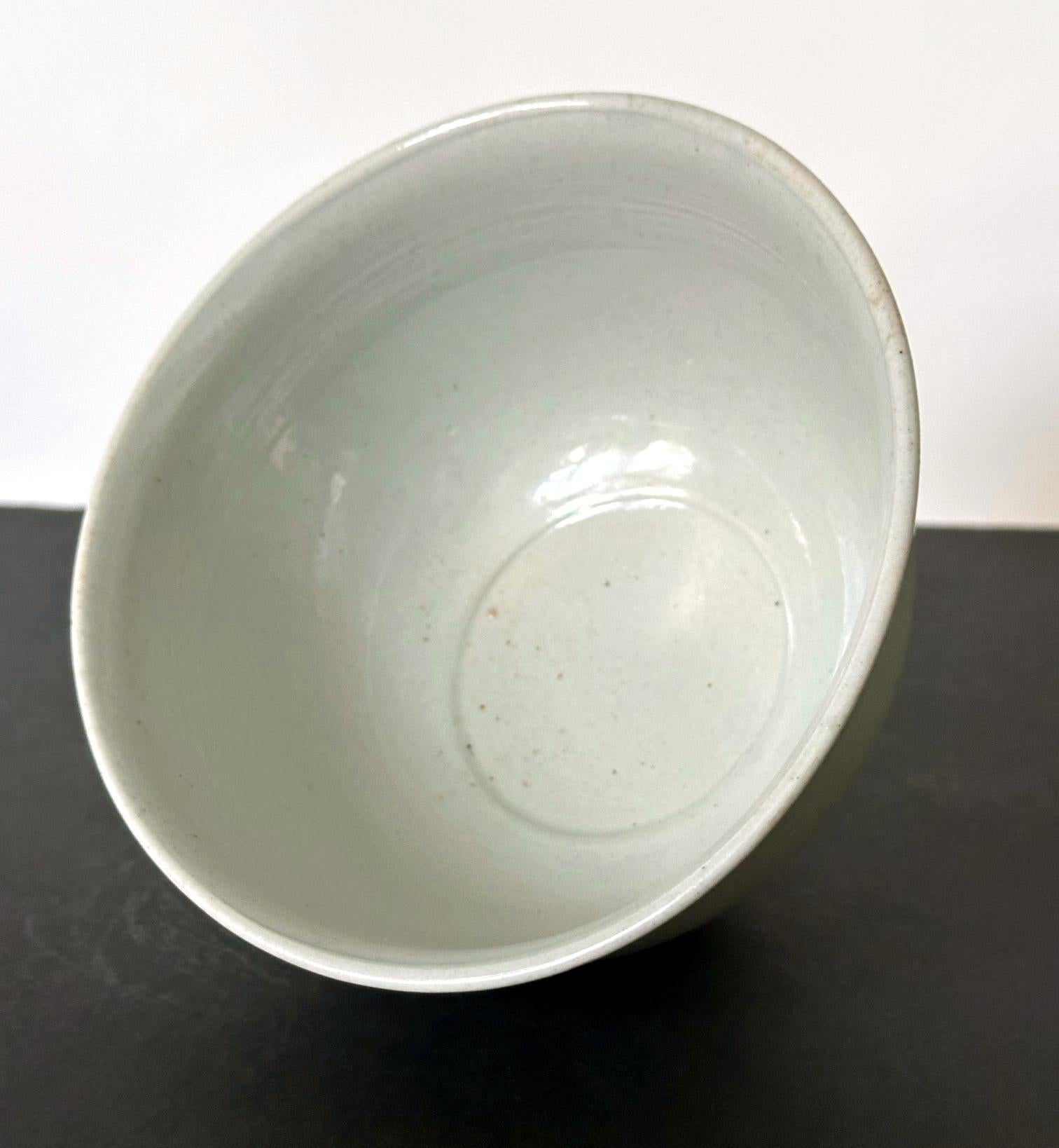 Ceramica Antica ciotola coreana in ceramica bianca della dinastia Joseon in vendita