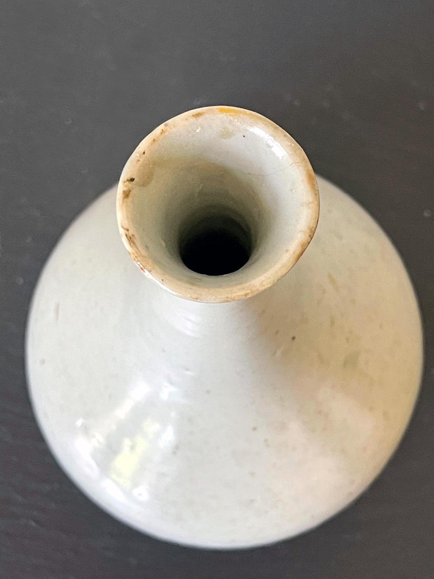 Antique Korean Ceramic White Glazed Bottle Vase Joseon Dynasty 3