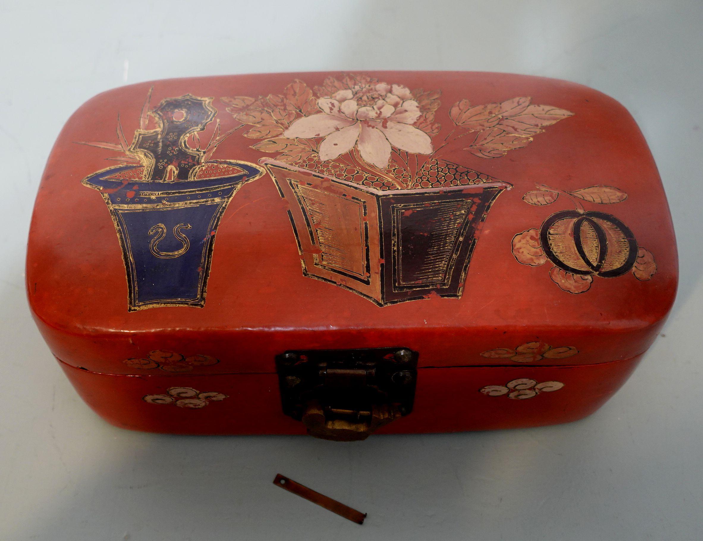 Hand-Crafted Antique Korean Cinnabar Lacquer Box with Lock For Sale