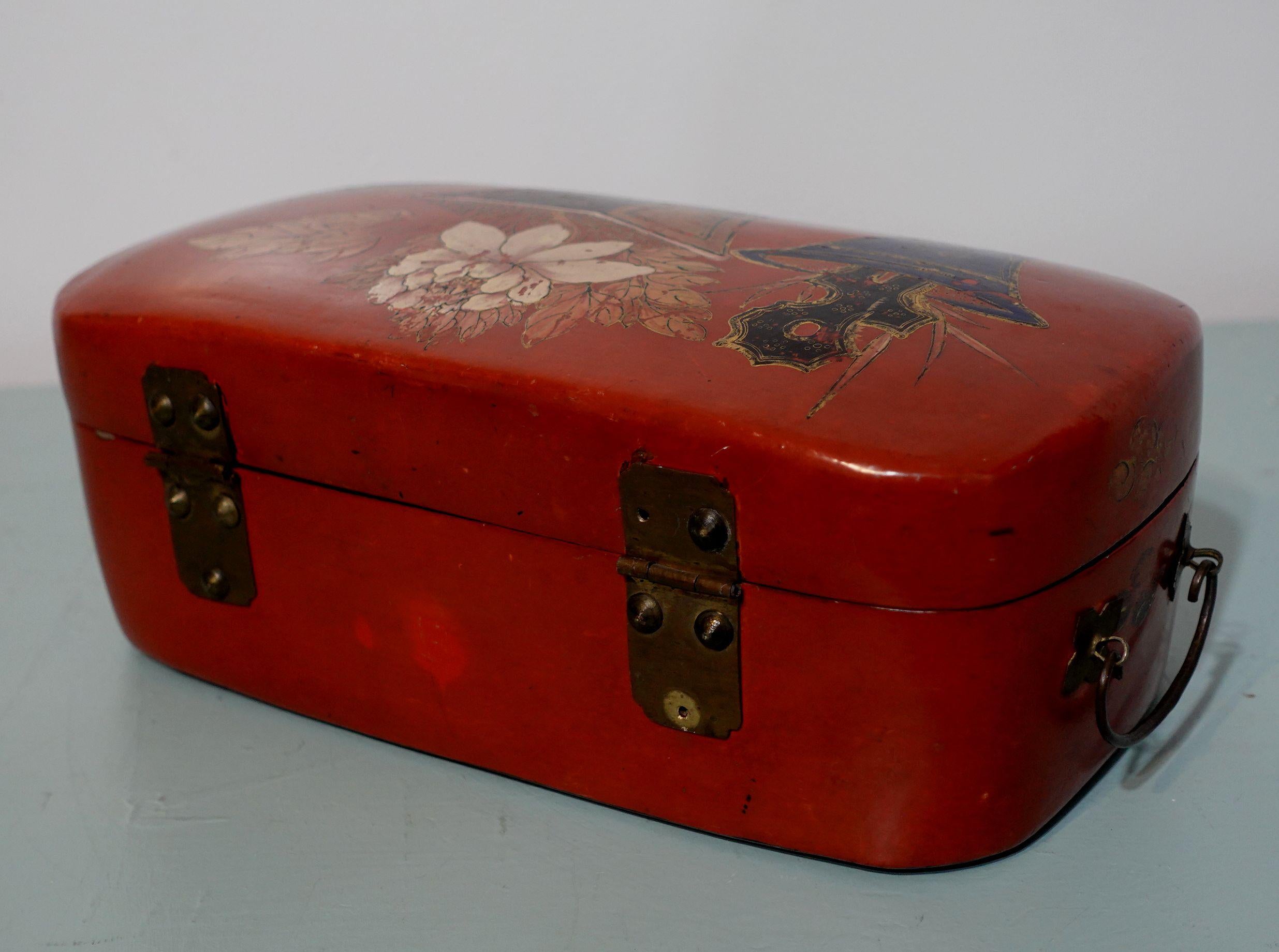 Antique Korean Cinnabar Lacquer Box with Lock For Sale 2