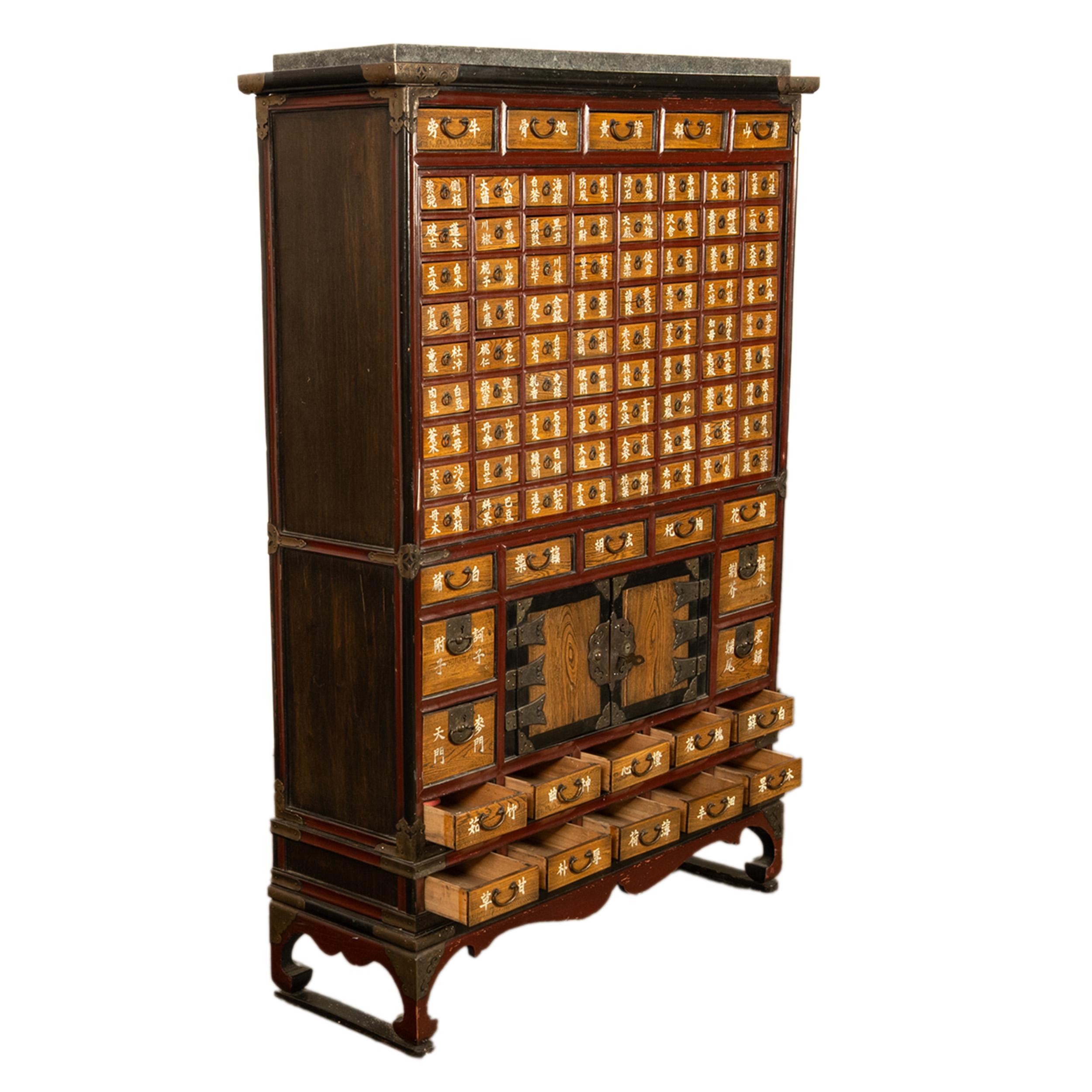 Antique Korean Elm Medicine Apothecary Cabinet Chest 88 Drawers Yakjang 1920 For Sale 1