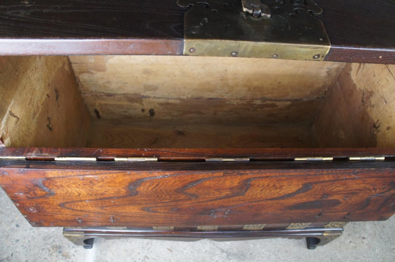 Antique Korean Joseon Dynasty Zelkova and Brass Bandaji Tansu Chest