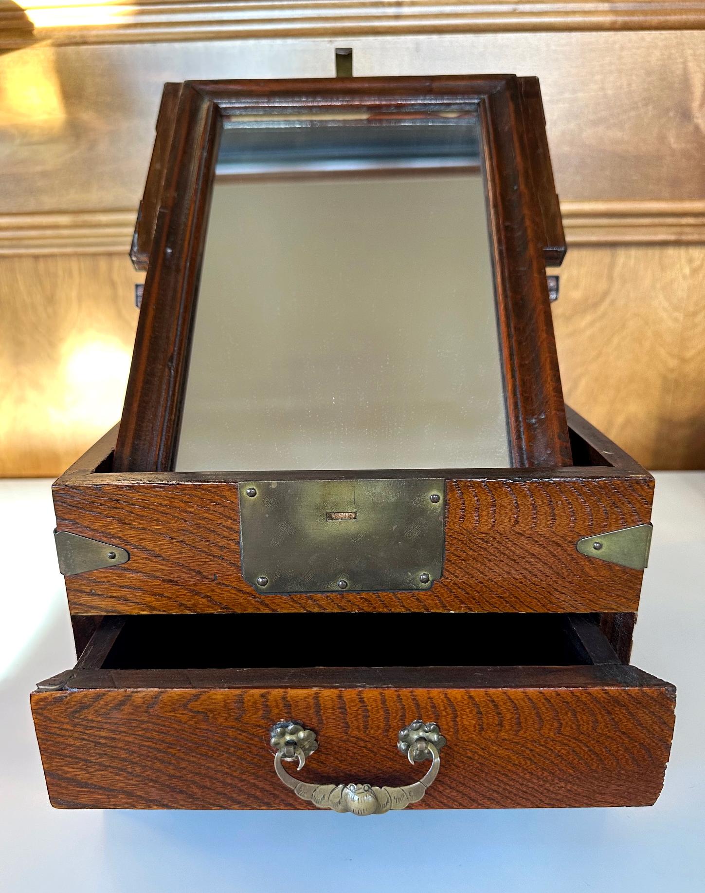 20th Century Antique Korean Mirror and Cosmetic Box  For Sale