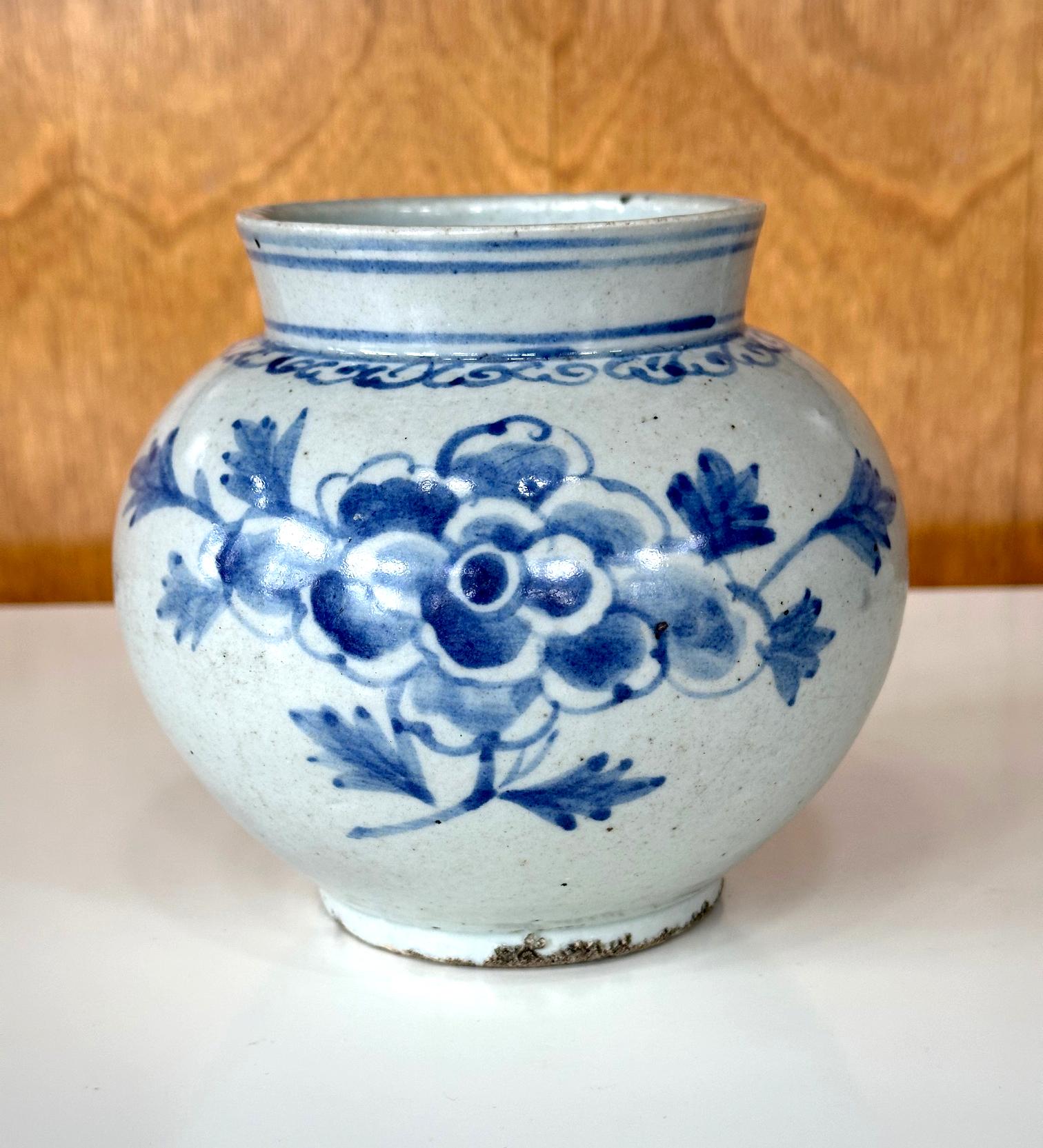 Antique Korean Porcelain Peony Jar Joseon Dynasty For Sale 10