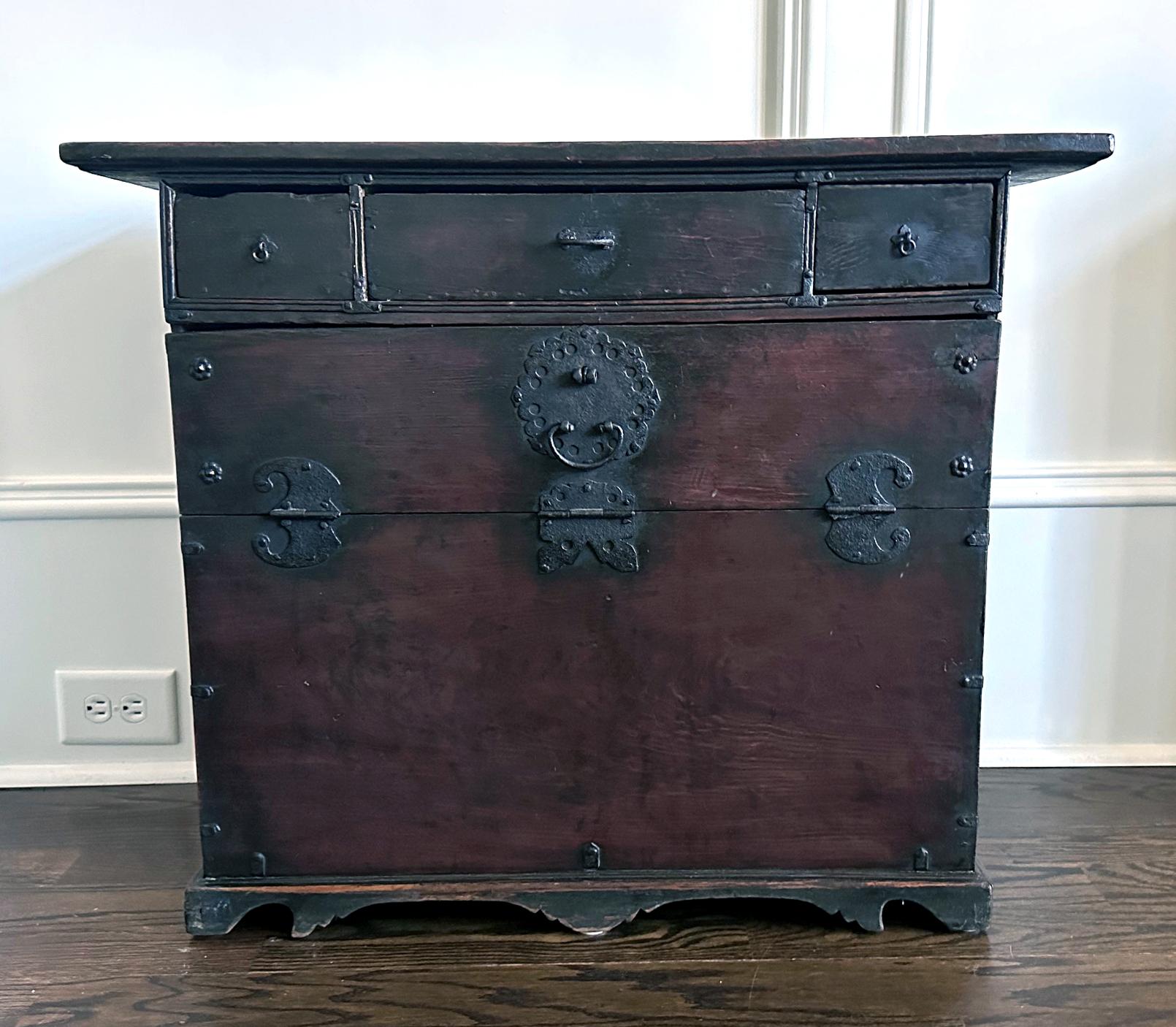 19th Century Antique Korean Scholar Book Bandaji Chest Joseon Dynasty For Sale