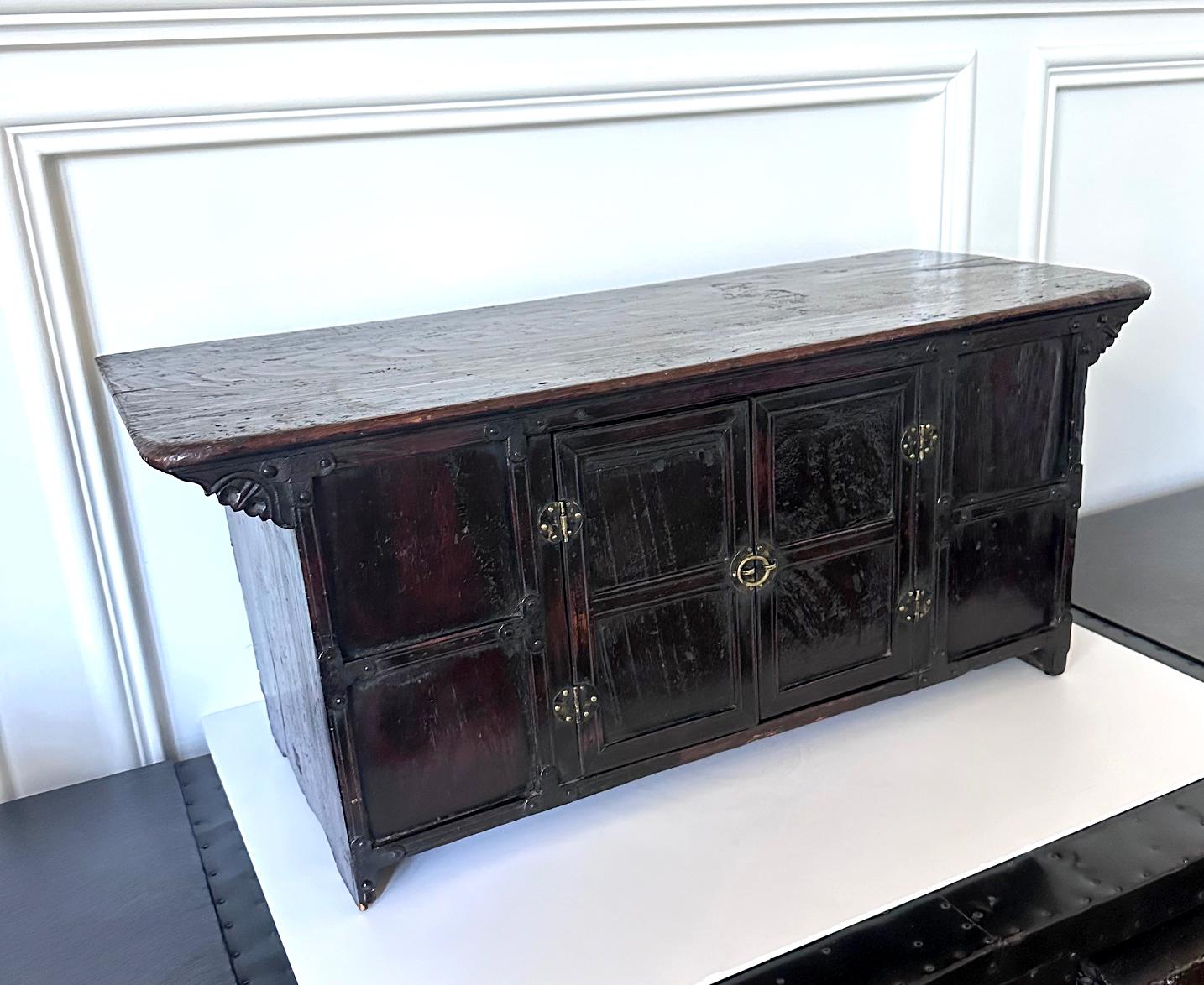 19th Century Antique Korean Scholar Desk Ch'aeksang Joseon Dynasty