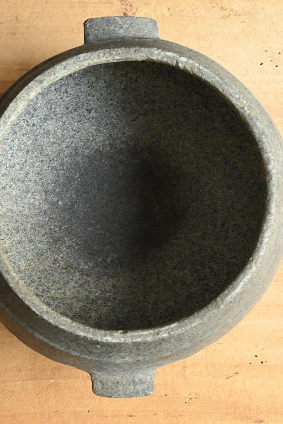 Antico vaso di pietra coreano / Dinastia Joseon / Oggetto d'arte popolare in pietra in vendita 6