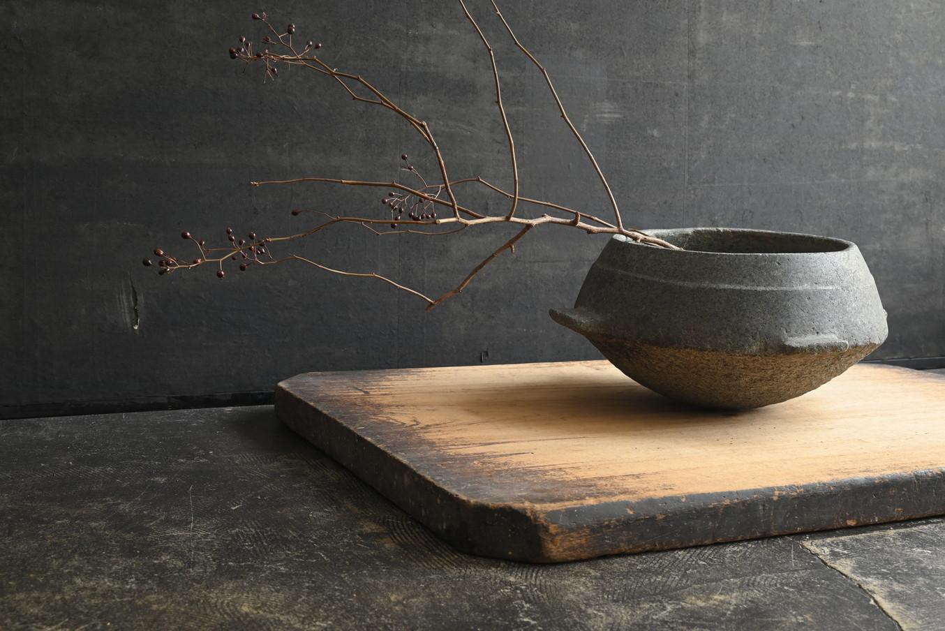 Antico vaso di pietra coreano / Dinastia Joseon / Oggetto d'arte popolare in pietra in vendita 10