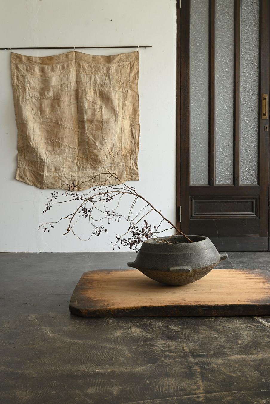 Antico vaso di pietra coreano / Dinastia Joseon / Oggetto d'arte popolare in pietra in vendita 11