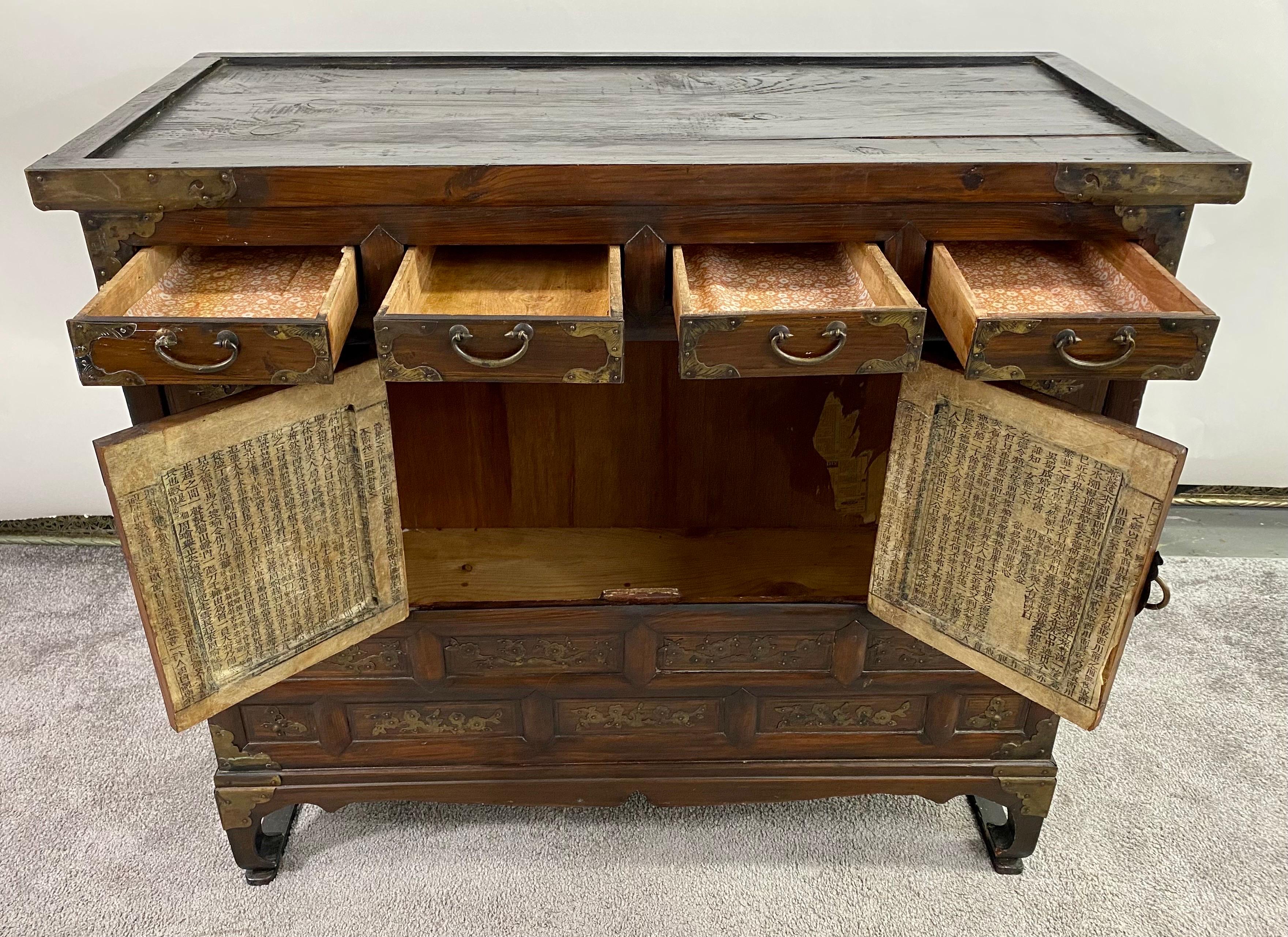 Antique Korean Tansu Butterfly Cabinet or Chest Elm Wood with Brass Inlay For Sale 3