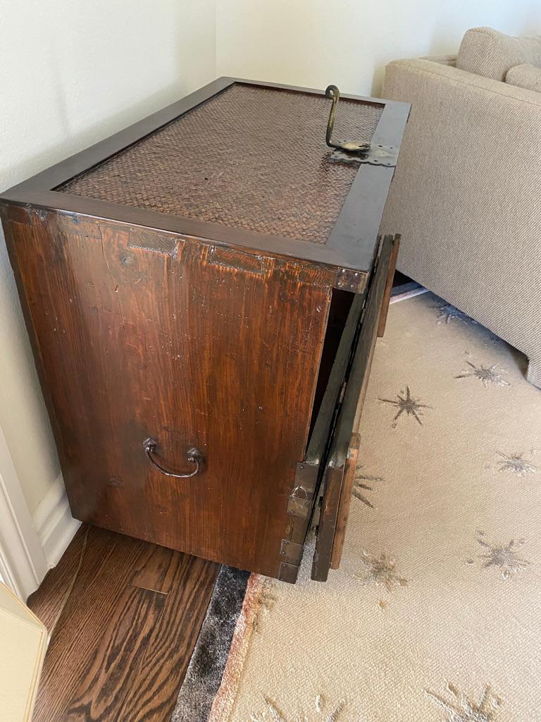 Arcón Tansu coreano antiguo en venta 1