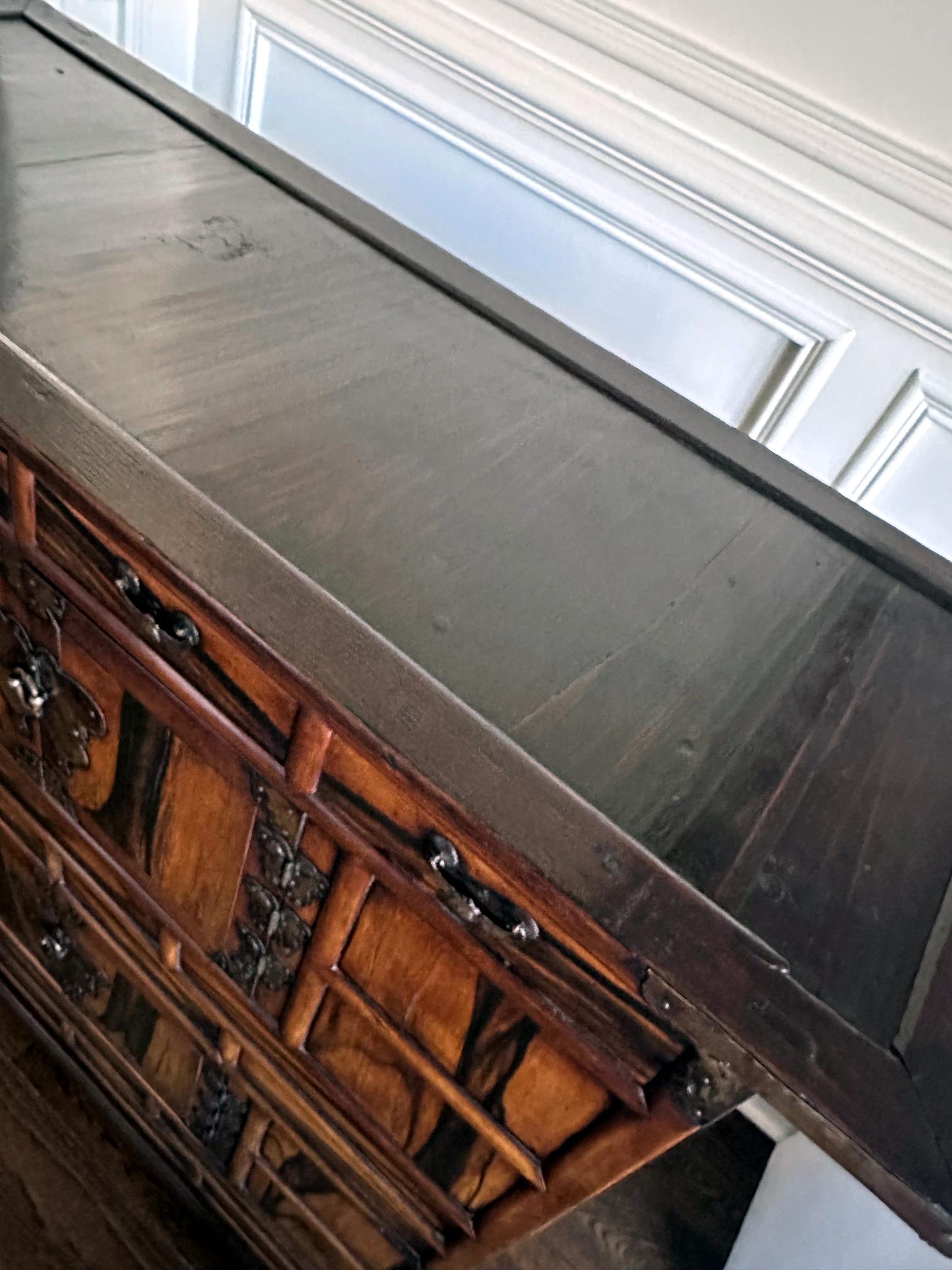 Antique Korean Two-Level Storage Chest Ich’ung Jang with Persimmon Panels For Sale 8