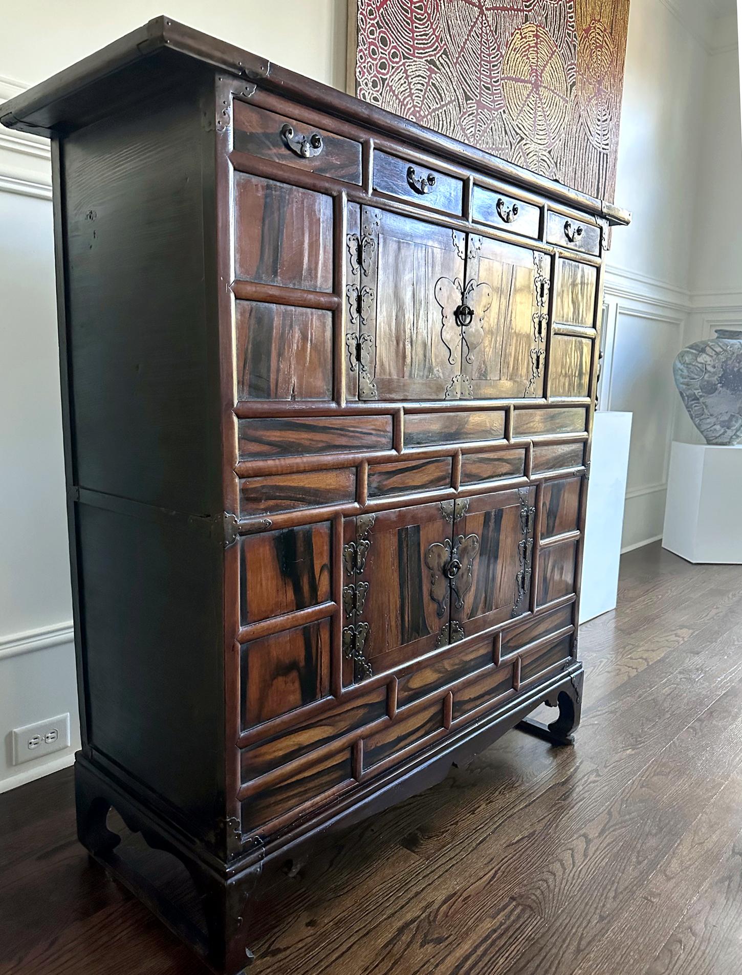 Antique Korean Two-Level Storage Chest Ich’ung Jang with Persimmon Panels For Sale 10