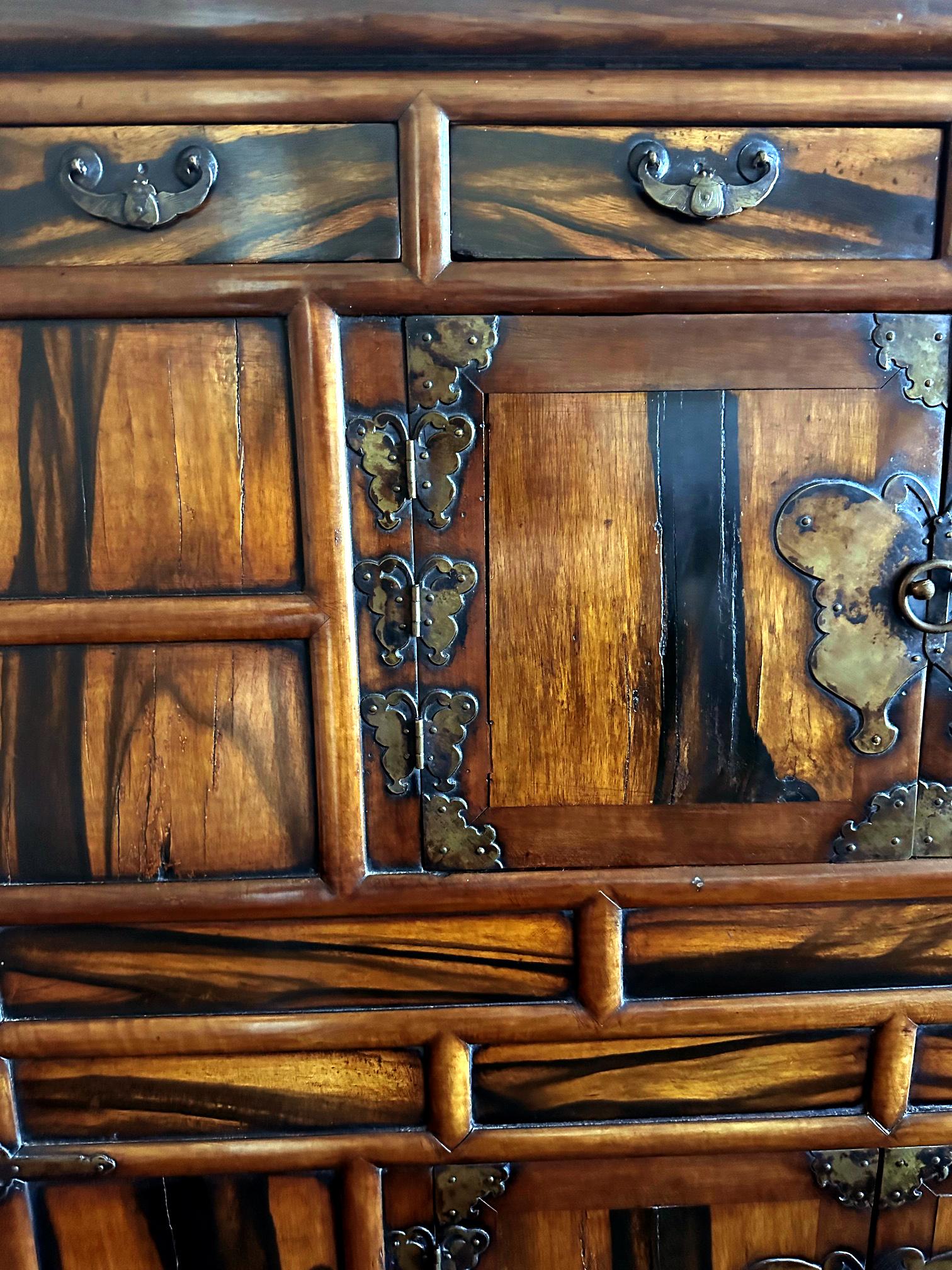 Antique Korean Two-Level Storage Chest Ich’ung Jang with Persimmon Panels For Sale 2