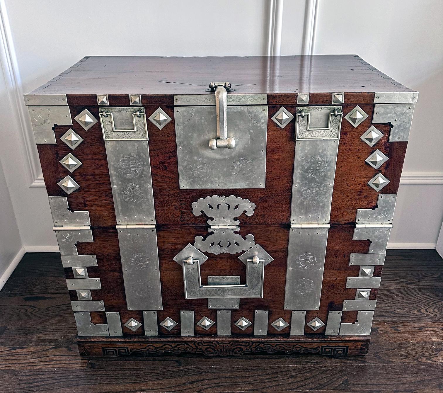 A striking Korean wedding Bandaji with beautiful original condition and patina circa 19th century of late Joseon Dynasty. Bandaji is known as drop front half-opening chest that was used to store family valuables and beddings. The Bandaji on offer
