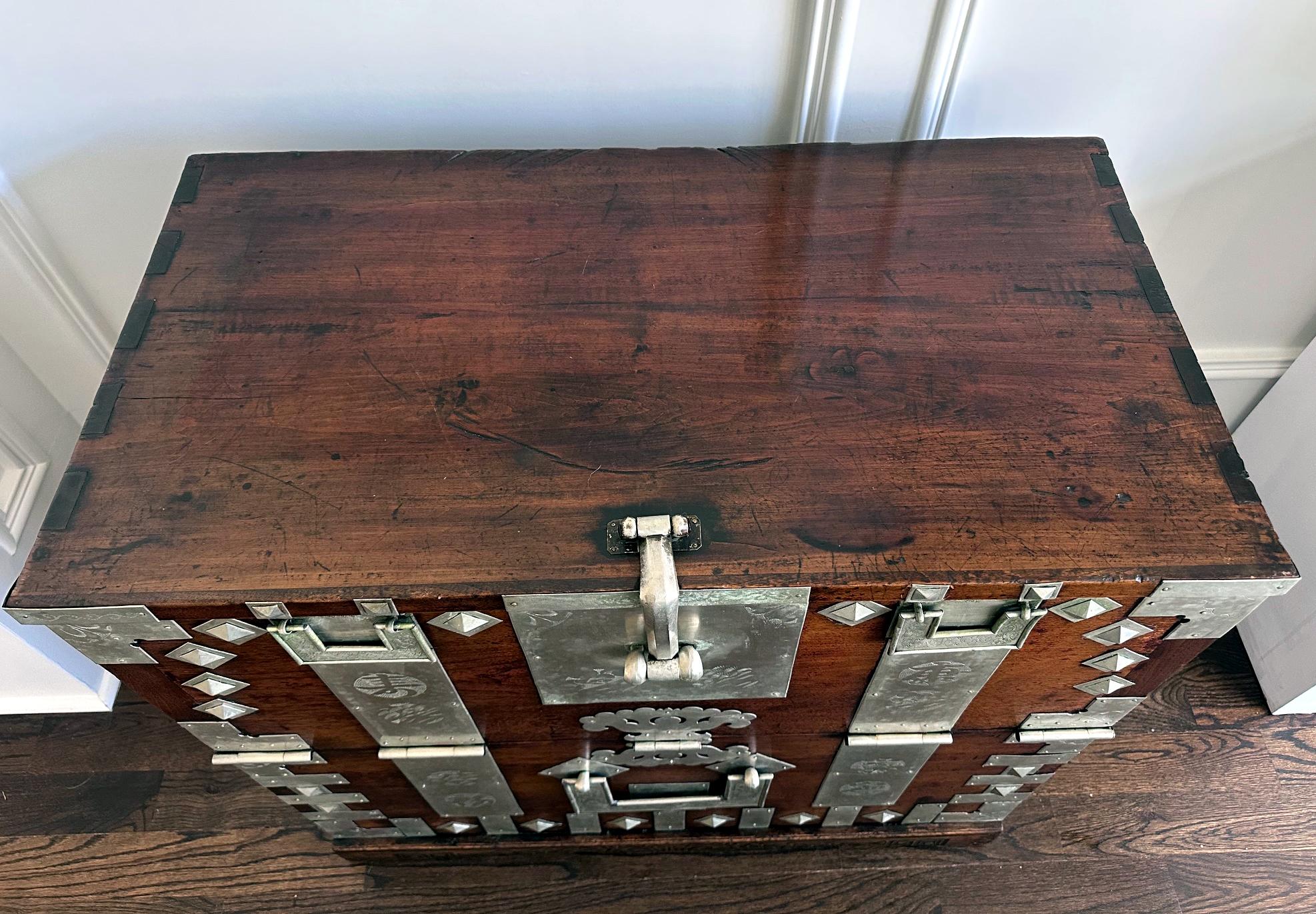 Antique Korean Wedding Bandaji Chest Pyongyang Joseon Dynasty For Sale 2