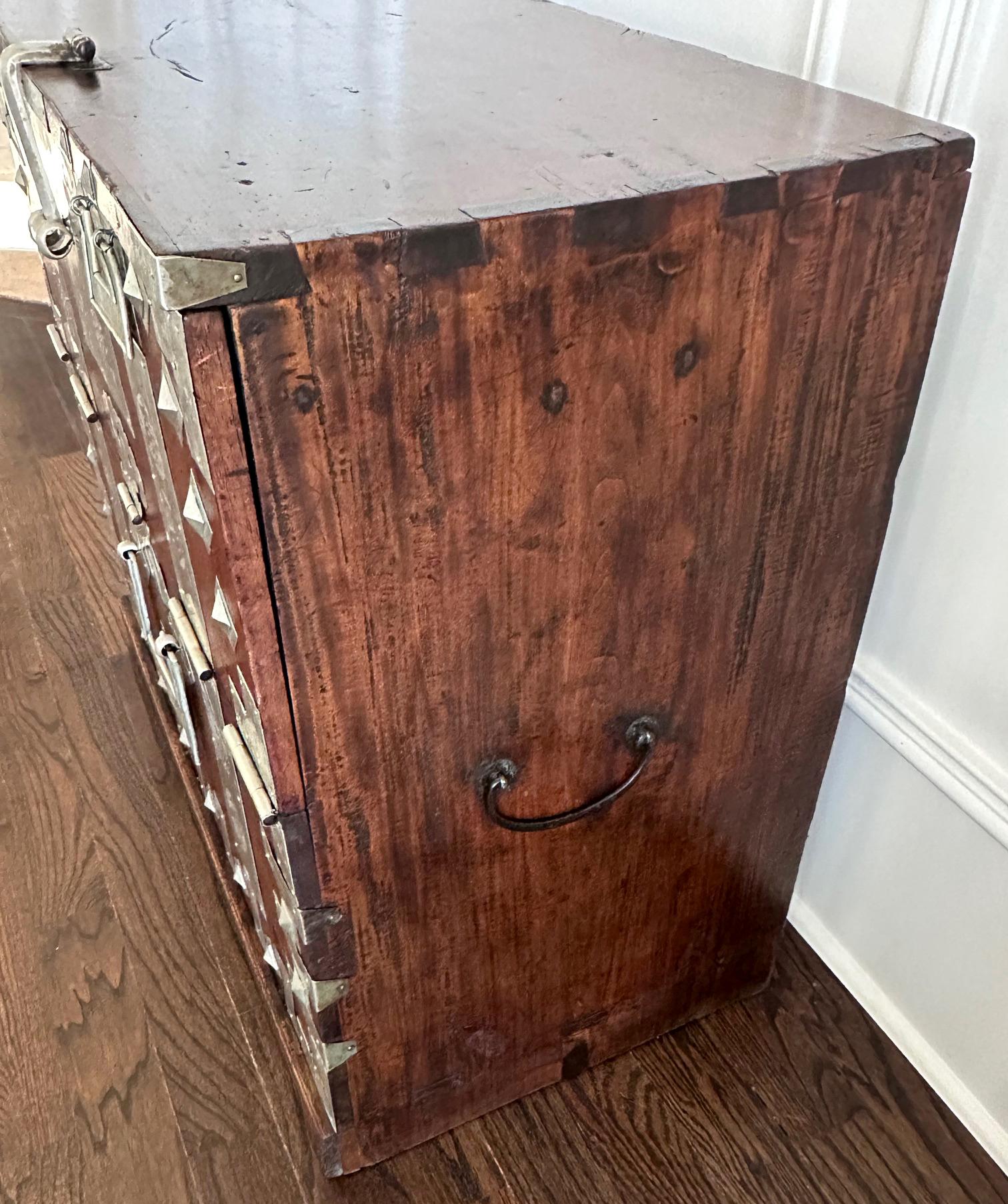 Antique Korean Wedding Bandaji Chest Pyongyang Joseon Dynasty For Sale 3