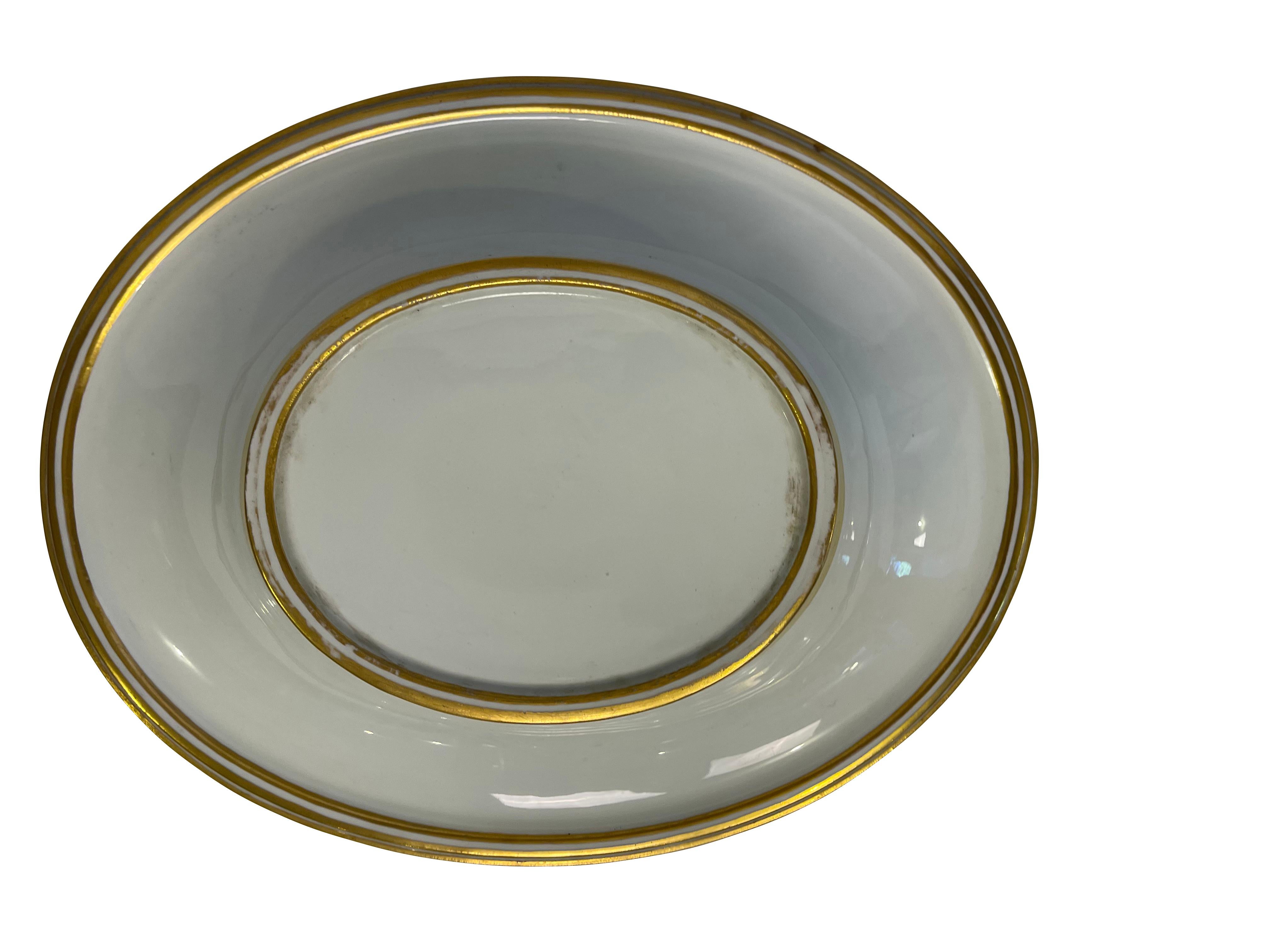 Antiquité - KPM Royal Berlin Porcelain Neoclassical White Centerpiece Bowl on Stand en vente 2