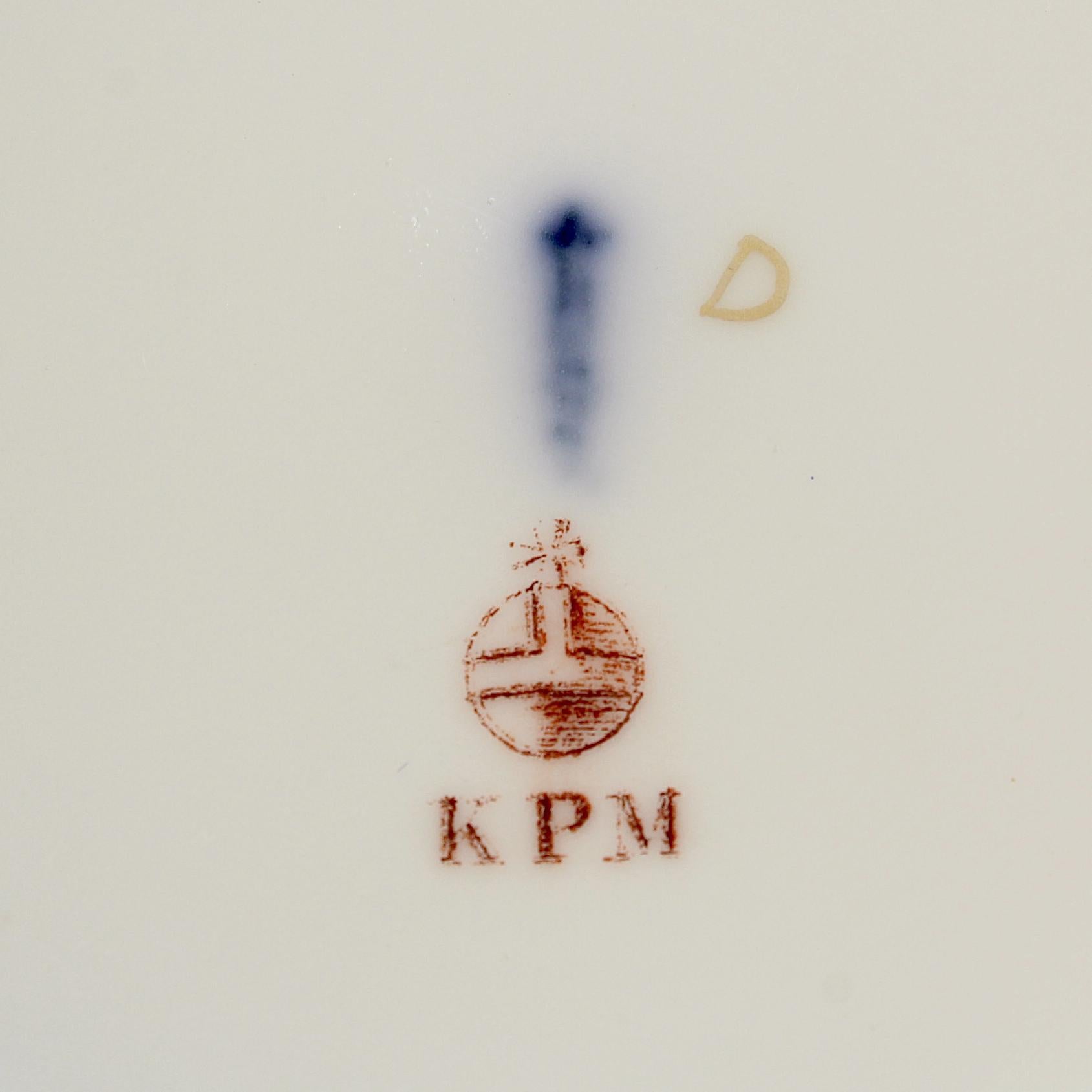 Antike antike KPM Royal Berlin Porzellan- Obstschale mit Neuosier-Muster im Angebot 2