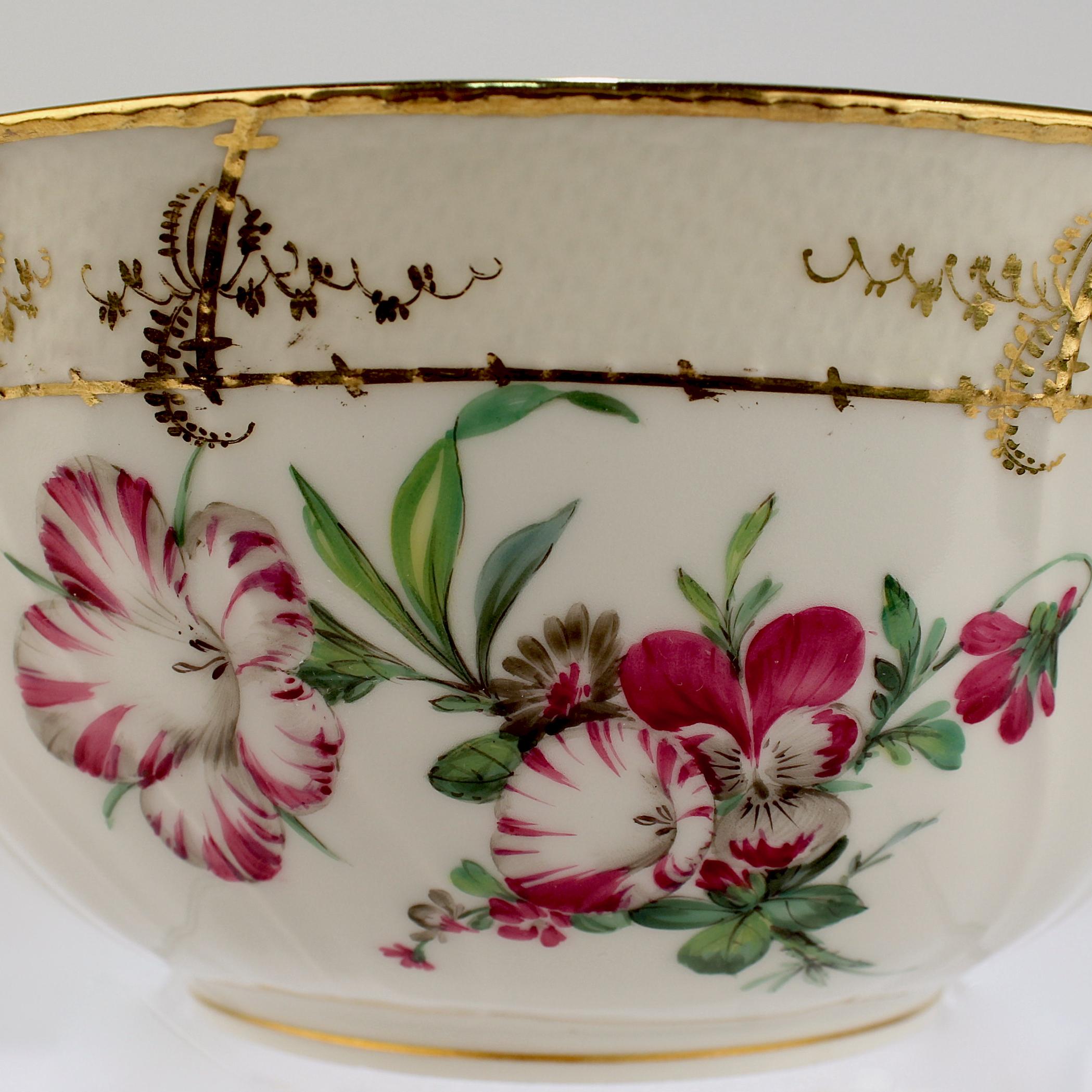 Antique KPM Royal Berlin Porcelain Neuosier Pattern Fruit Bowl In Good Condition For Sale In Philadelphia, PA
