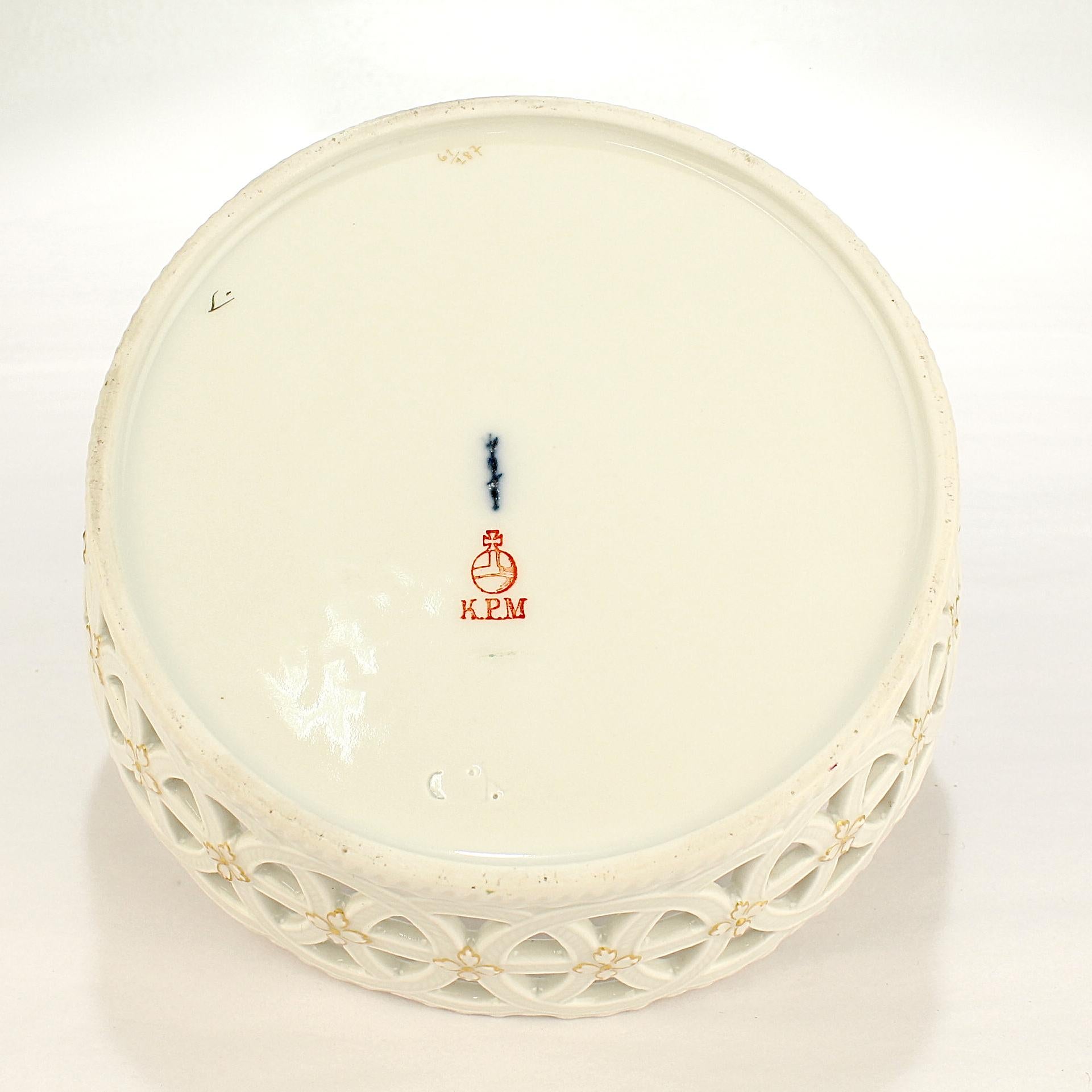 Antique KPM Royal Berlin Reticulated Porcelain Basket with Deutsche Blumen Decor For Sale 2
