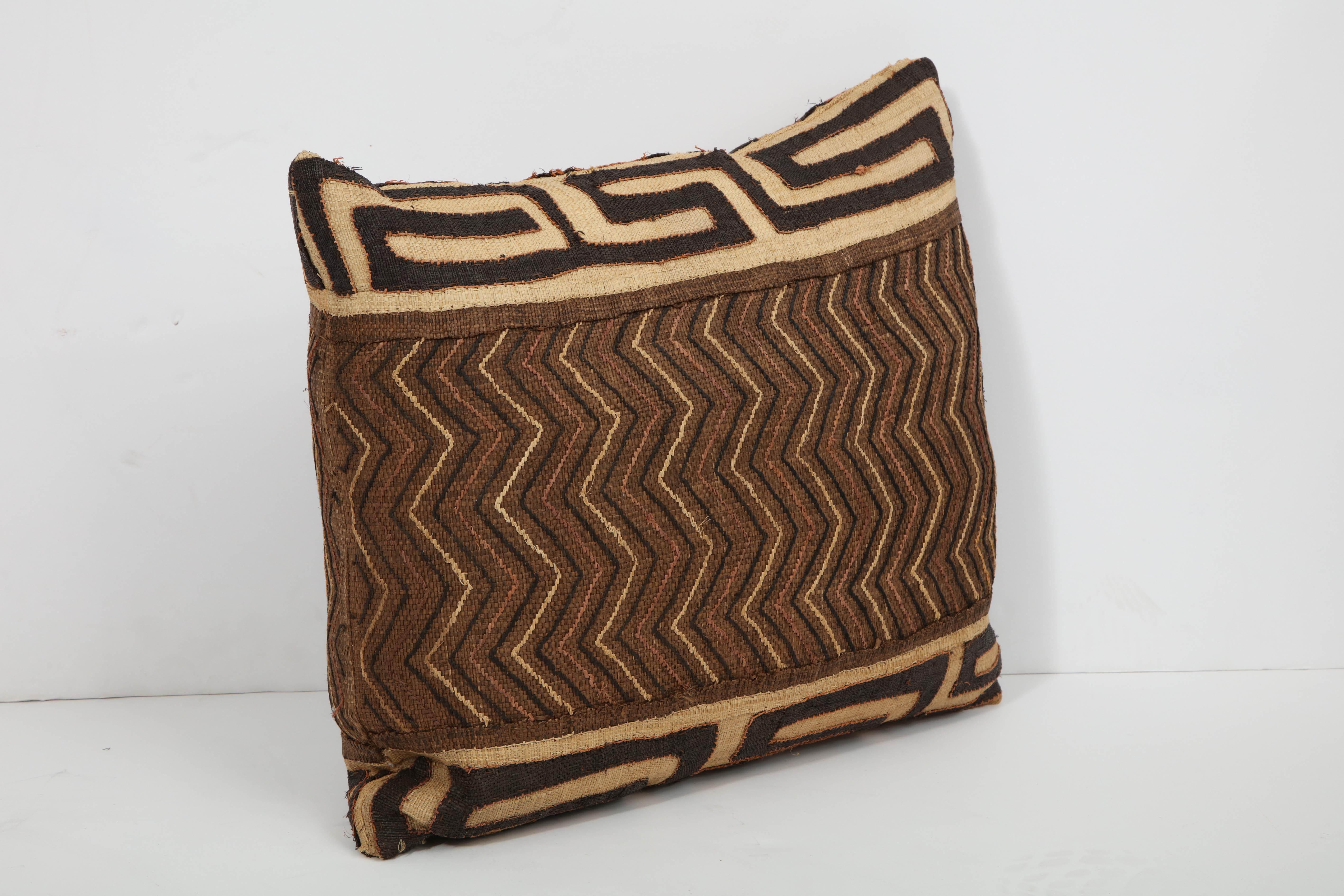 Antique Kuba Cloth Pillow In Good Condition For Sale In New York, NY