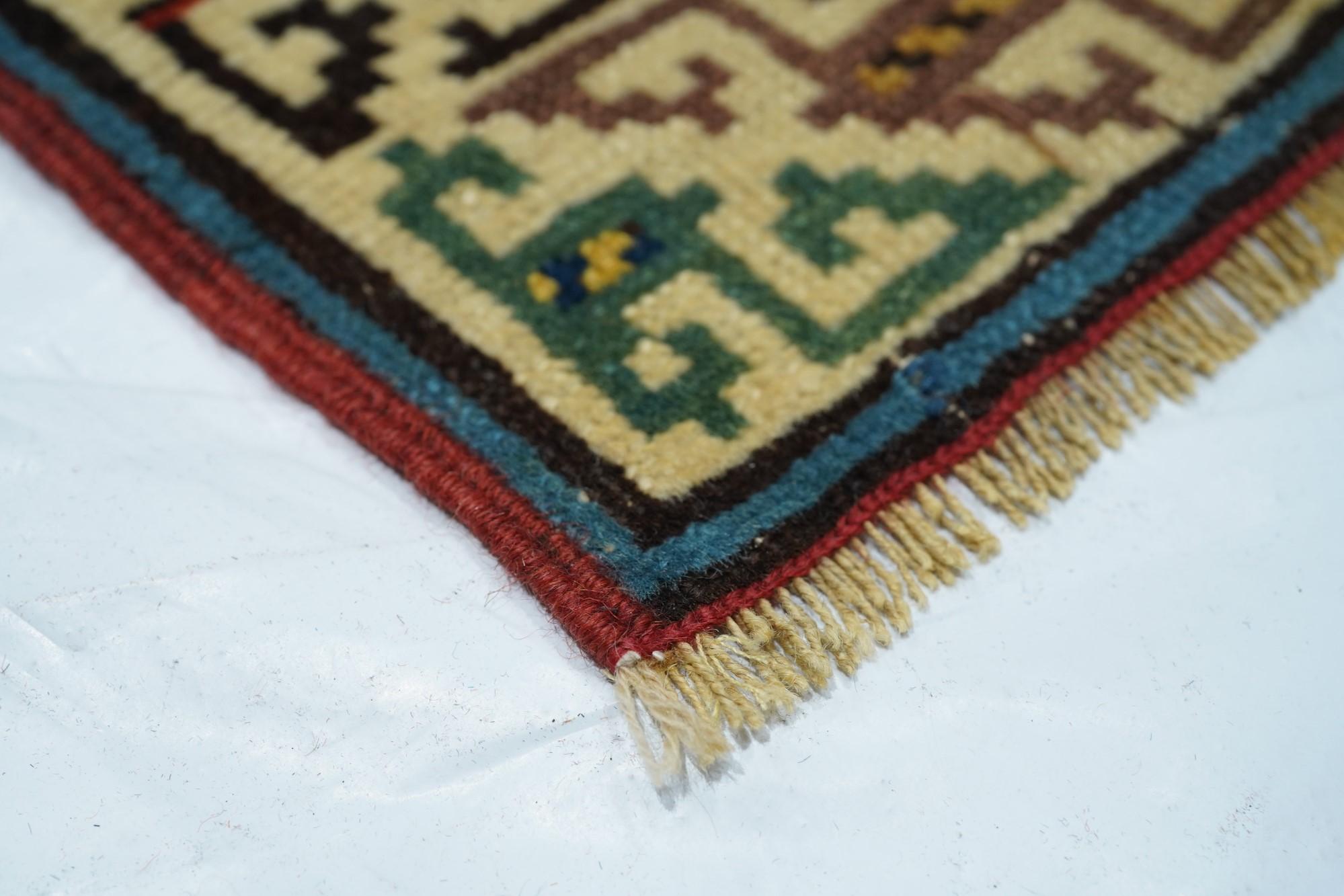 Antique Kuba Rug In Good Condition For Sale In New York, NY