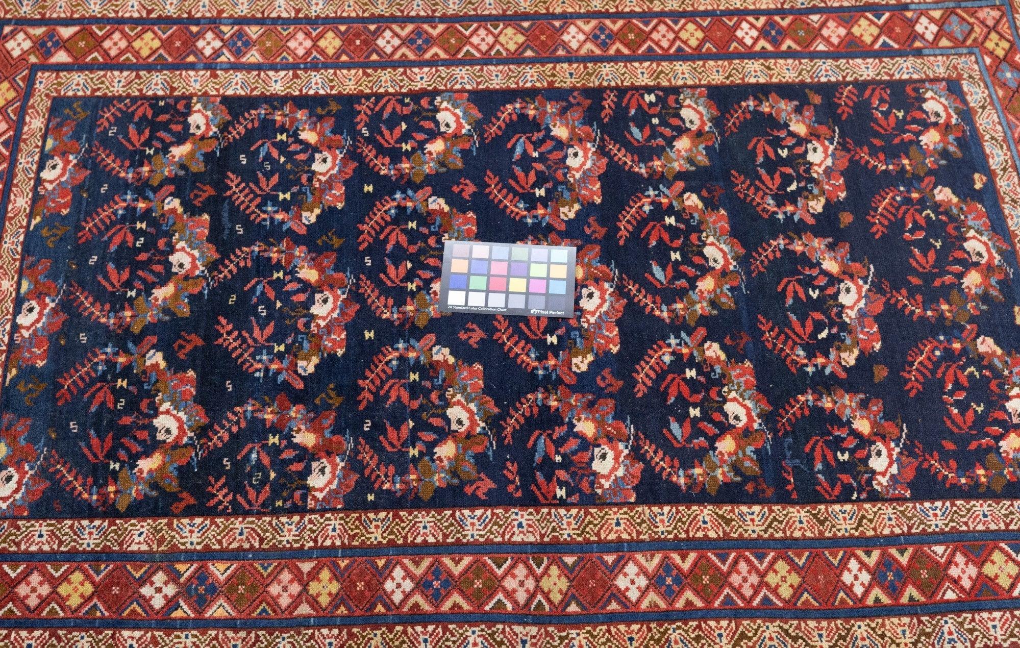 Tapis Kuba ancien de 3'2'' x 4'9'' cm en vente 5