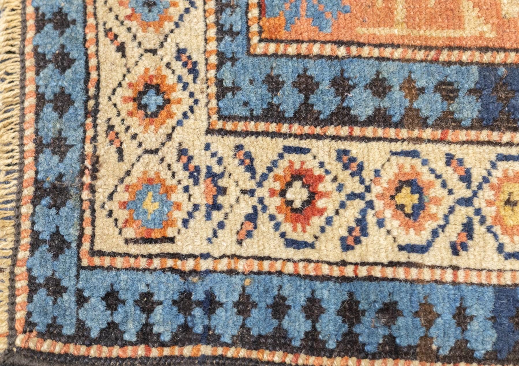 Caucasien Tapis Kuba ancien de 3'2'' x 4'9'' cm en vente