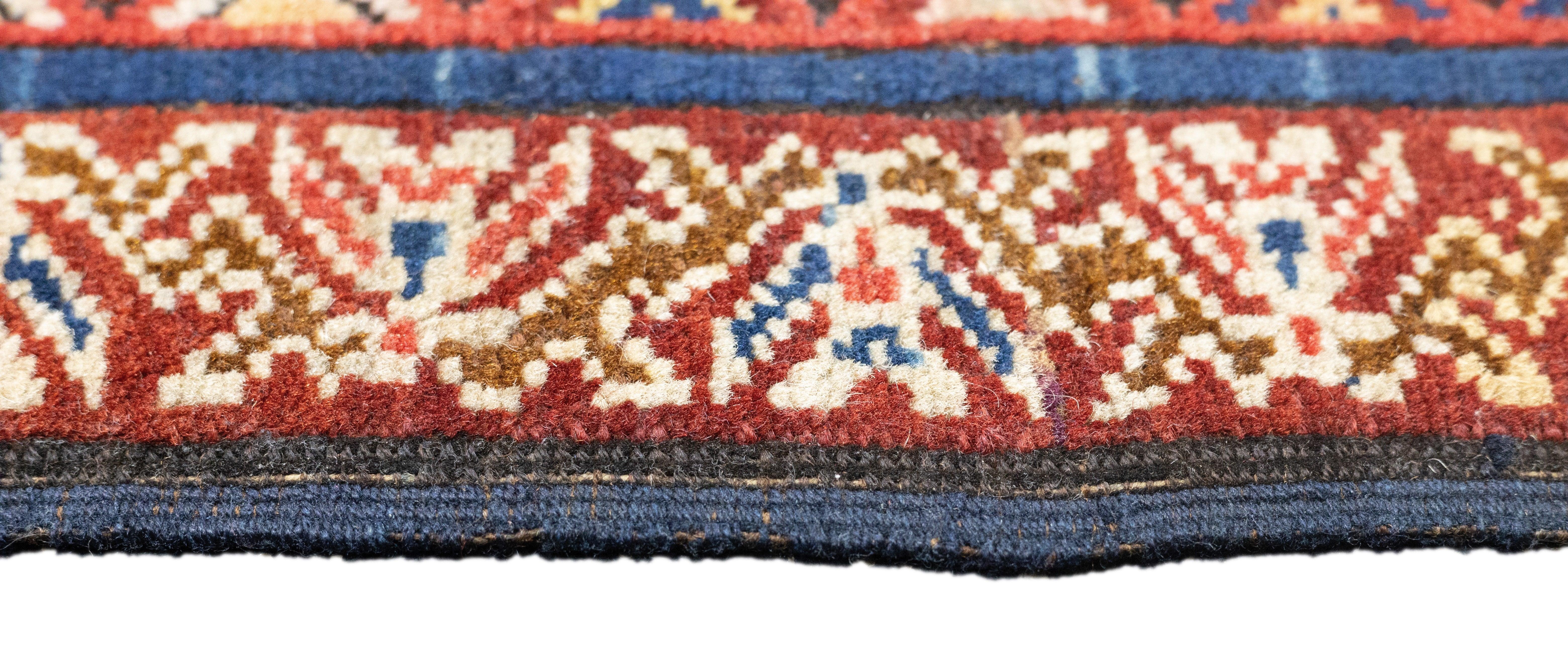 Tapis Kuba ancien de 3'2'' x 4'9'' cm en vente 1