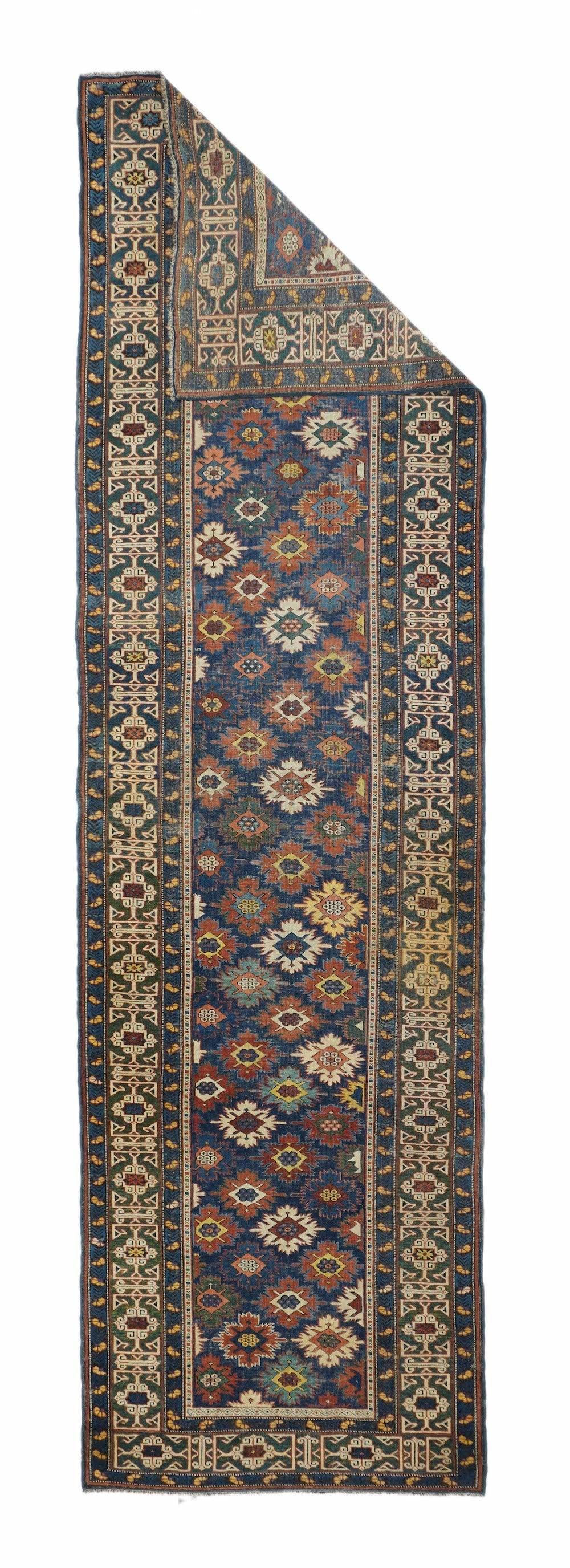 Tapis Kuba antique 3'4'' x 11'10''. 