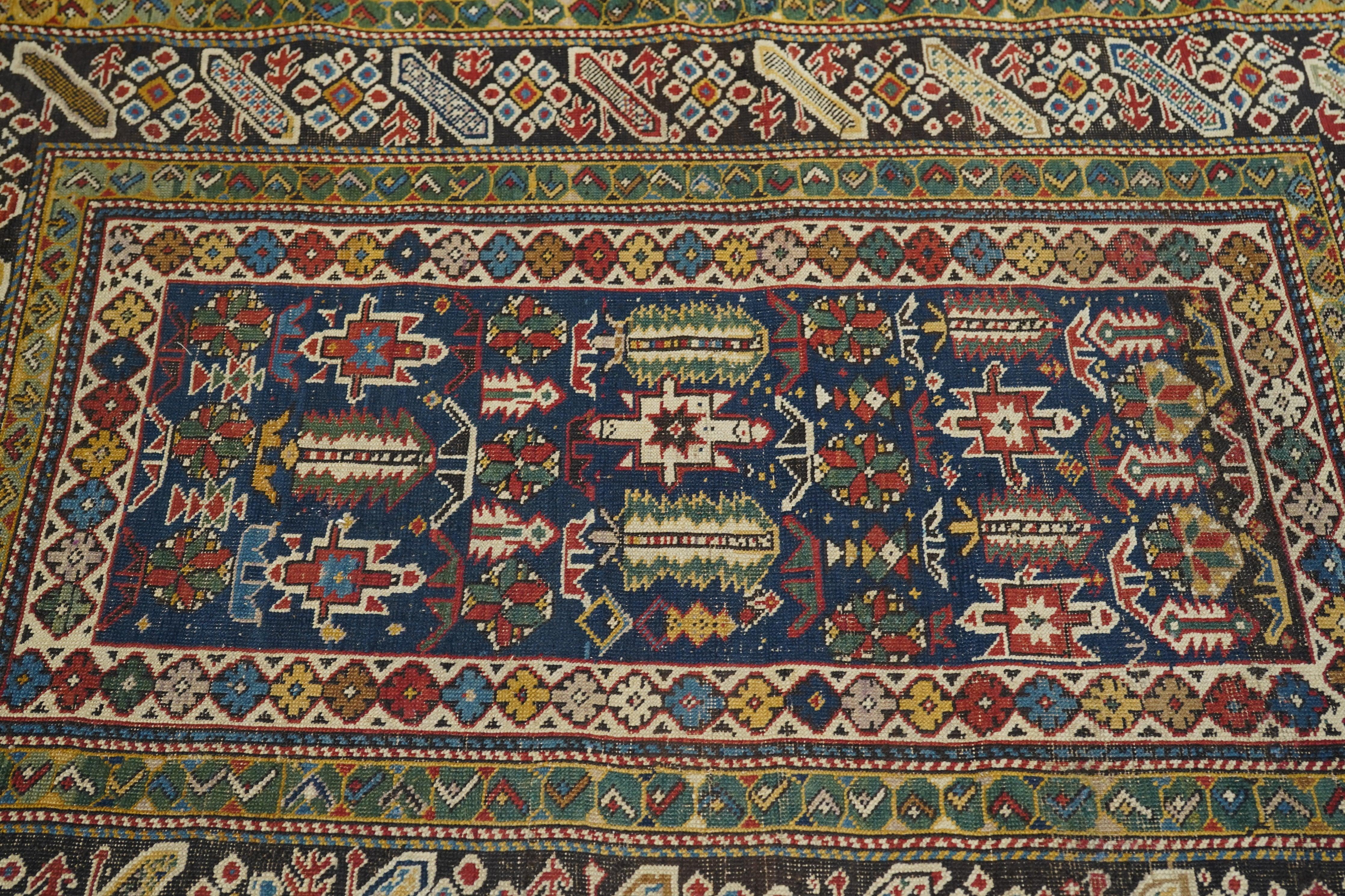 Tapis Kuba ancien 3'4'' x 4'8'' Bon état - En vente à New York, NY